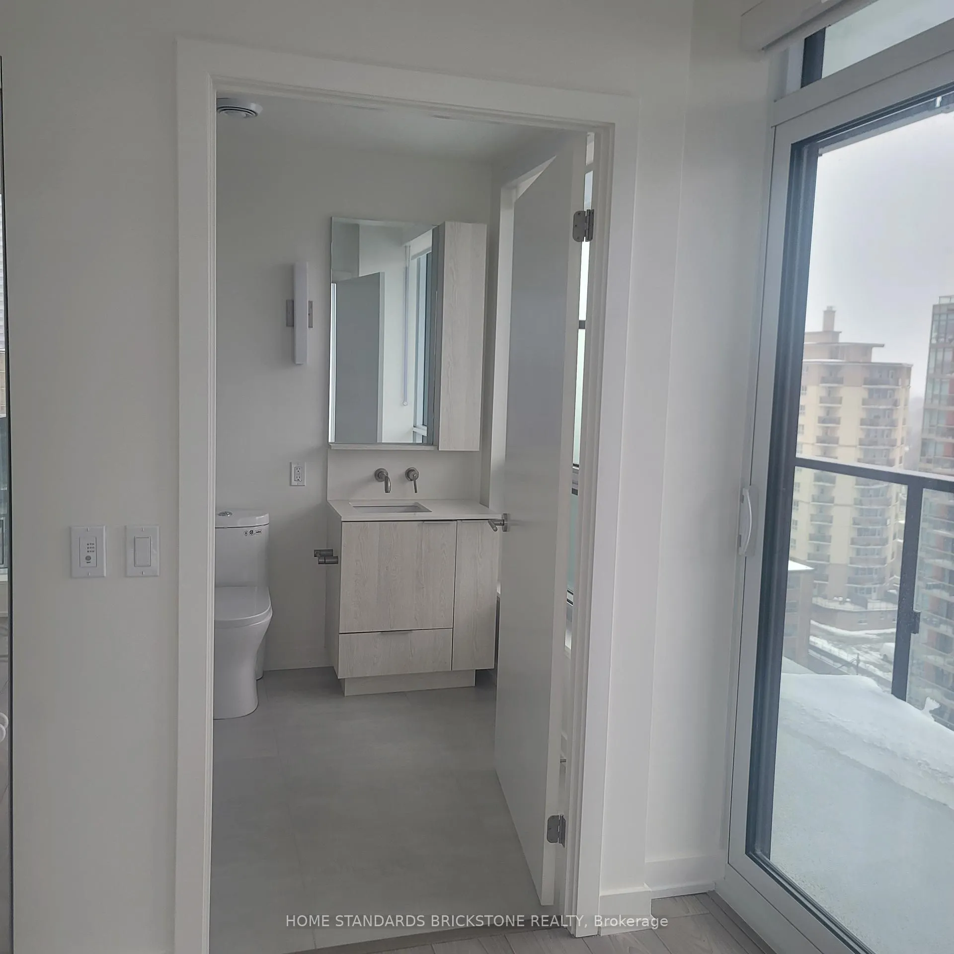 Photo 10 of Unit 1012, 110 Broadway Avenue, Toronto, Mount Pleasant West — HOMEH