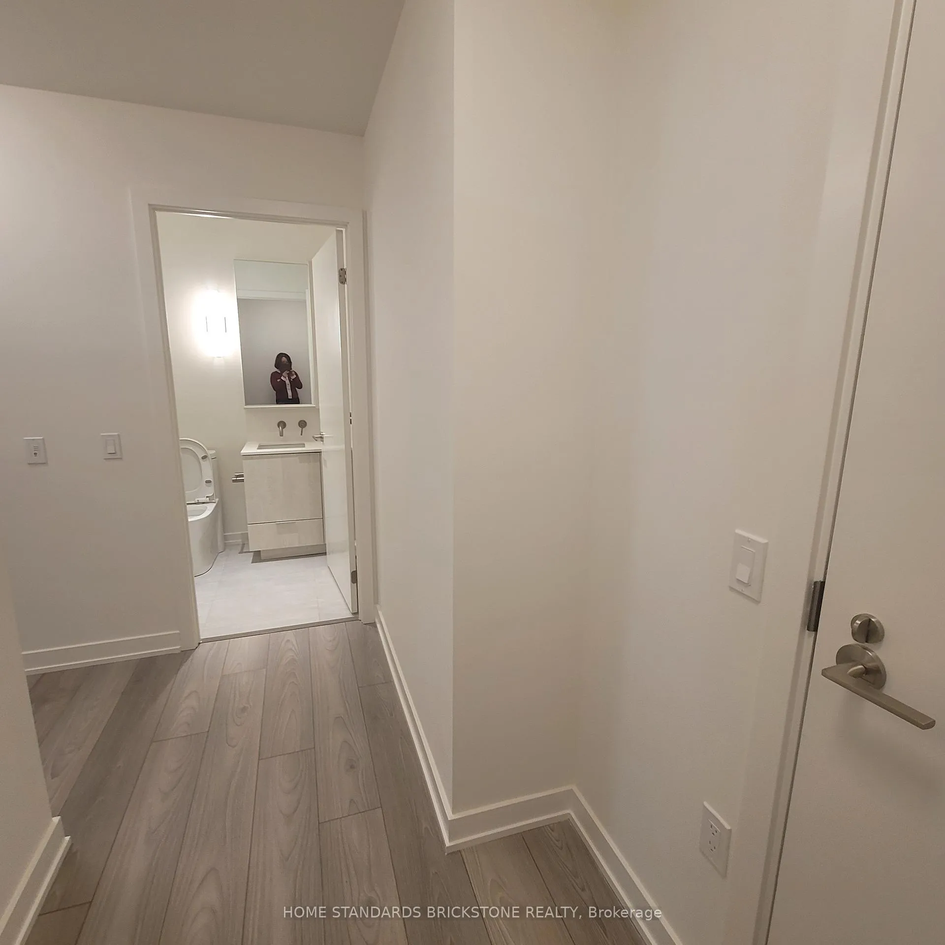Photo 15 of Unit 1012, 110 Broadway Avenue, Toronto, Mount Pleasant West — HOMEH