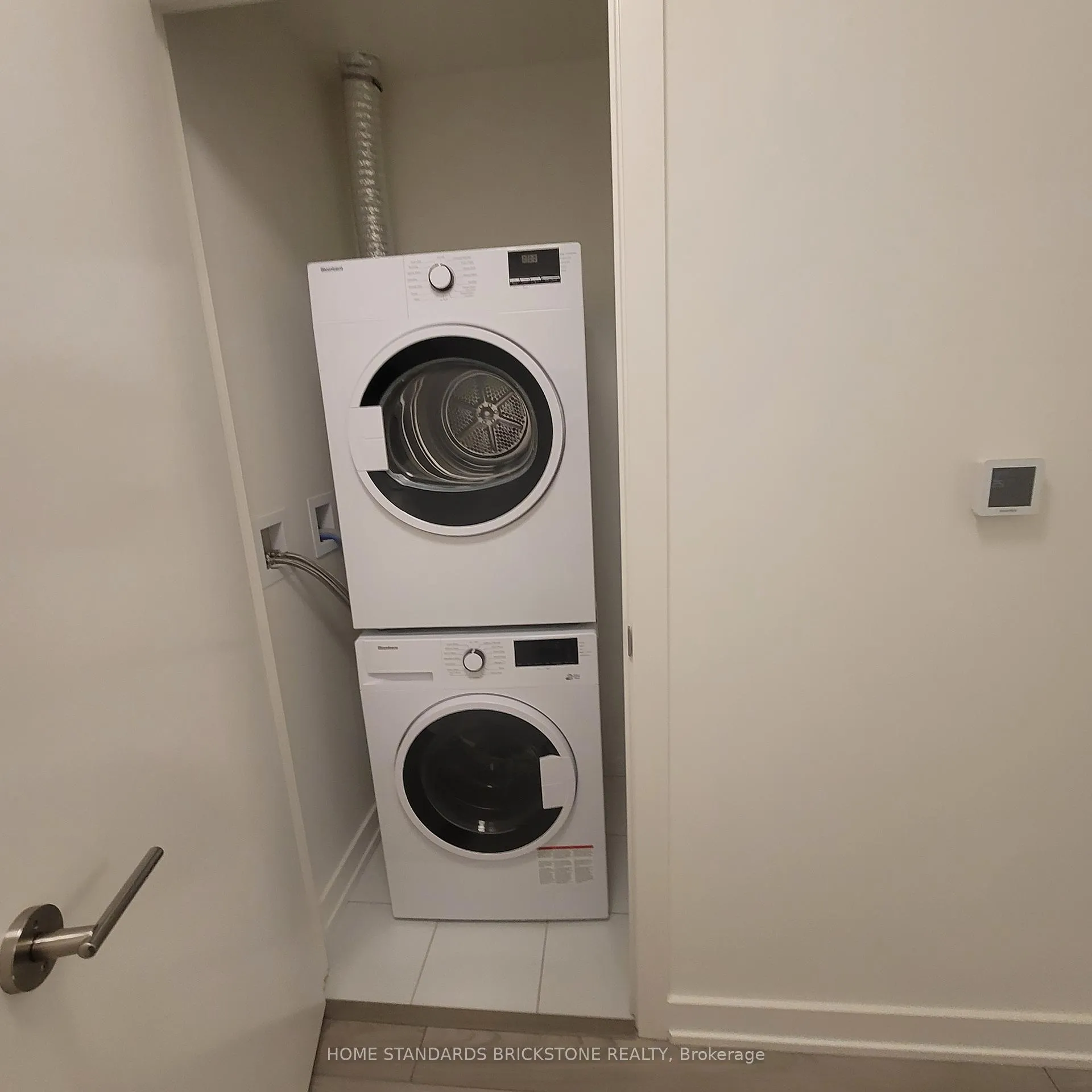 Photo 16 of Unit 1012, 110 Broadway Avenue, Toronto, Mount Pleasant West — HOMEH