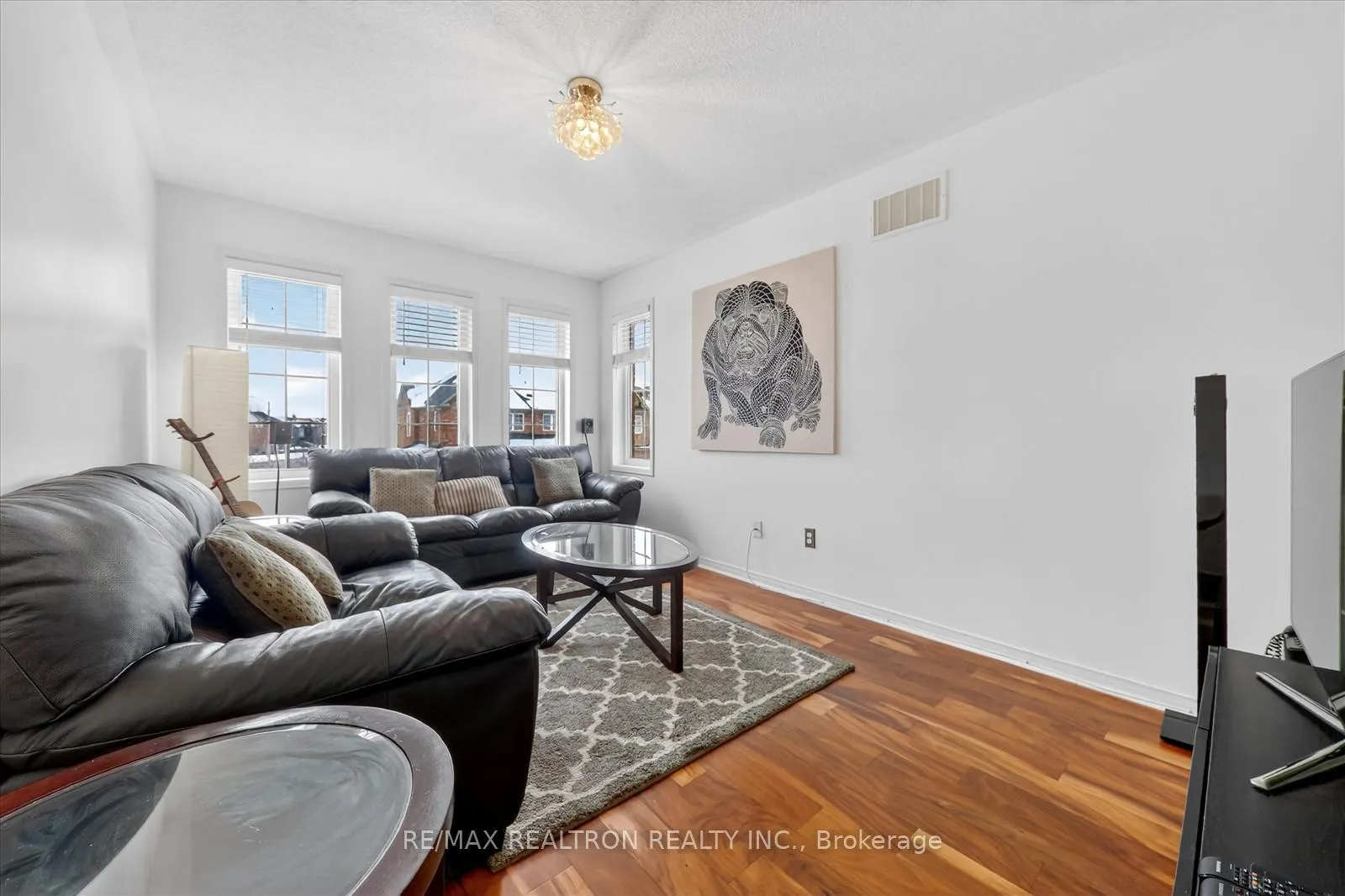Photo 28 of 8 Hickman Road, Ajax, South East — HOMEH