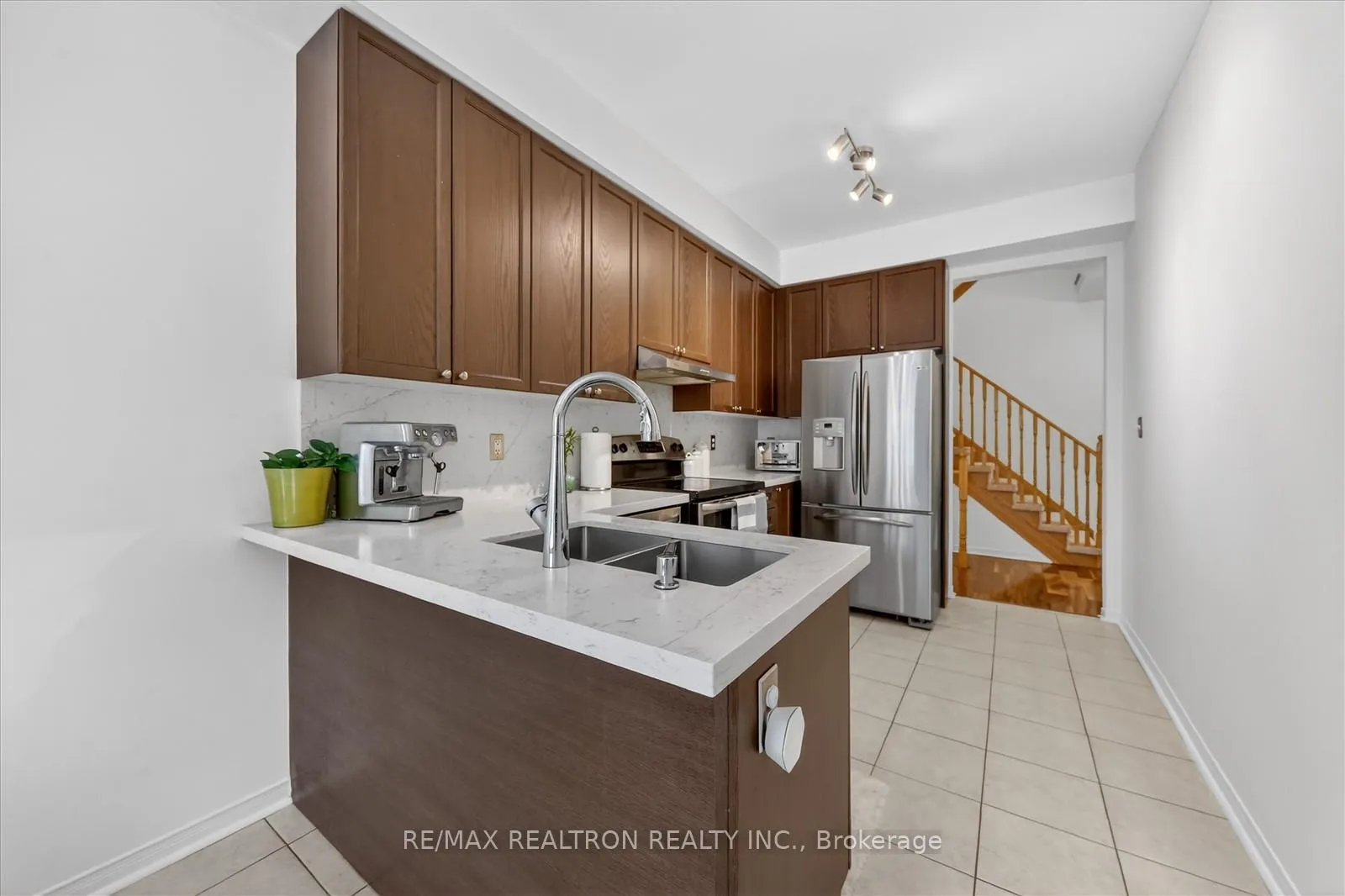 Photo 36 of 8 Hickman Road, Ajax, South East — HOMEH