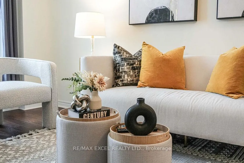 Photo 7 of 187 Dundas Way, Markham, Greensborough — HOMEH