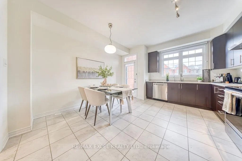 Photo 15 of 187 Dundas Way, Markham, Greensborough — HOMEH