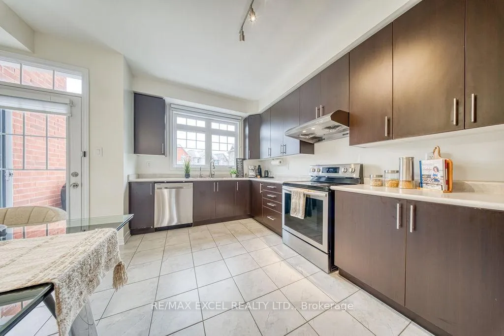 Photo 17 of 187 Dundas Way, Markham, Greensborough — HOMEH