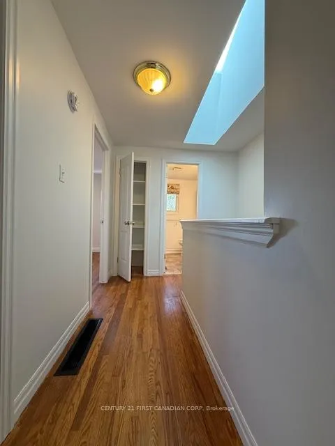 Photo 25 of 17 Vincent Crescent, London, South Q — HOMEH