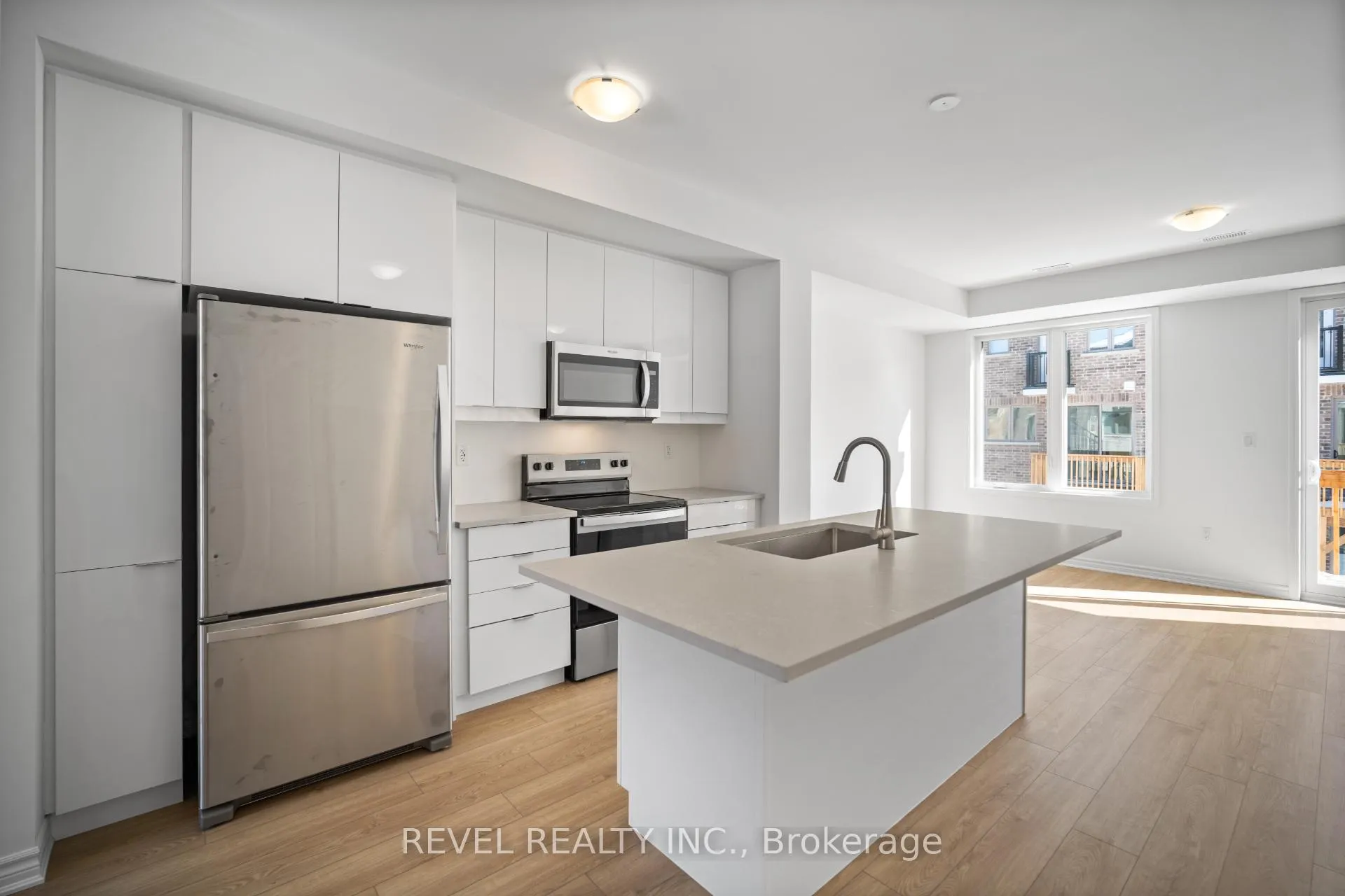 Photo 5 of 15 Yellow Rail Crescent, Brampton, Northwest Brampton — HOMEH