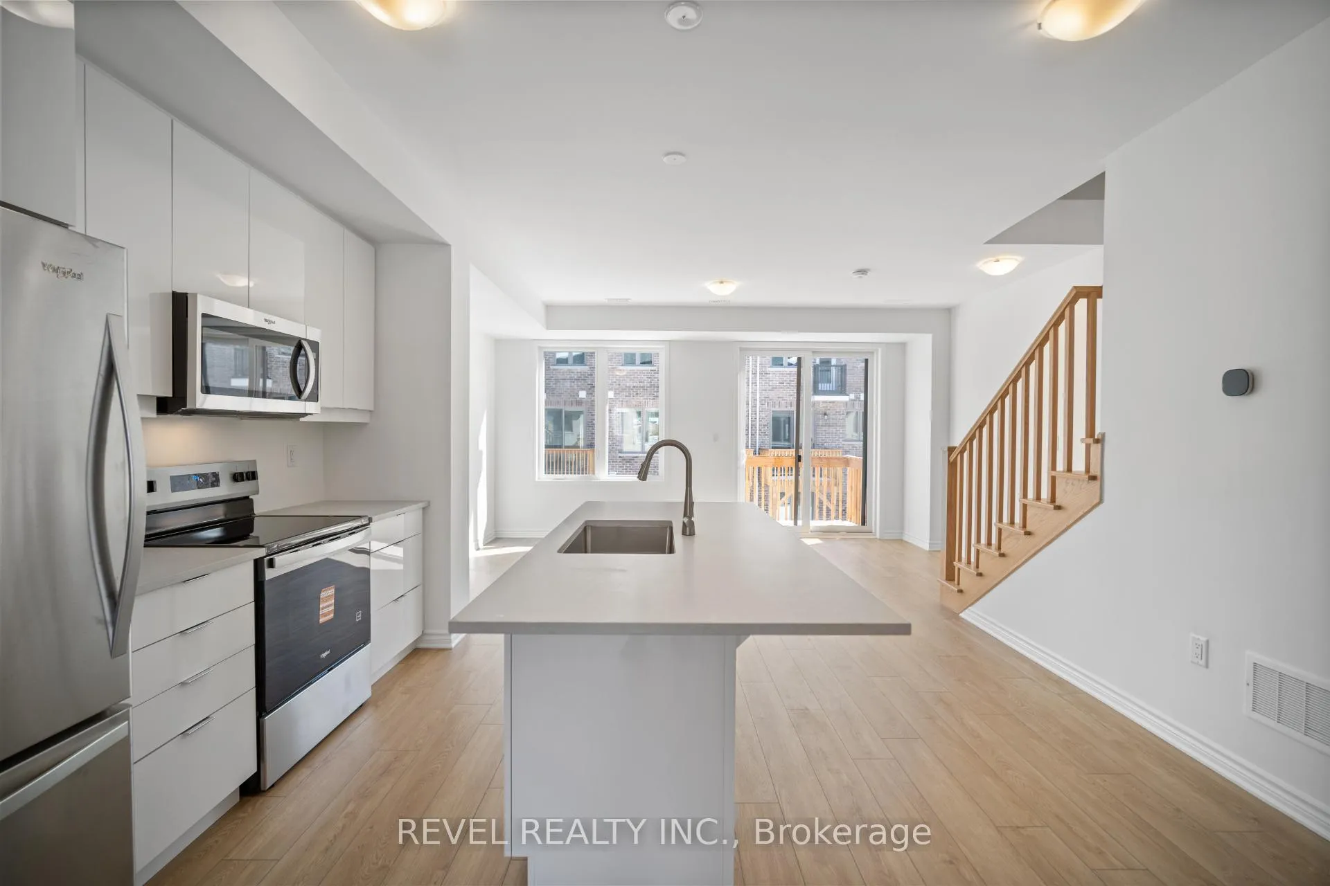 Photo 6 of 15 Yellow Rail Crescent, Brampton, Northwest Brampton — HOMEH
