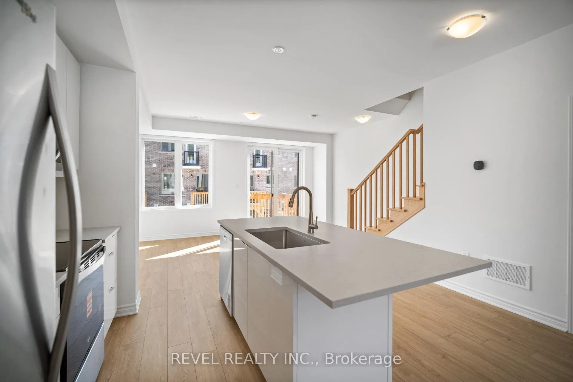Photo 7 of 15 Yellow Rail Crescent, Brampton, Northwest Brampton — HOMEH