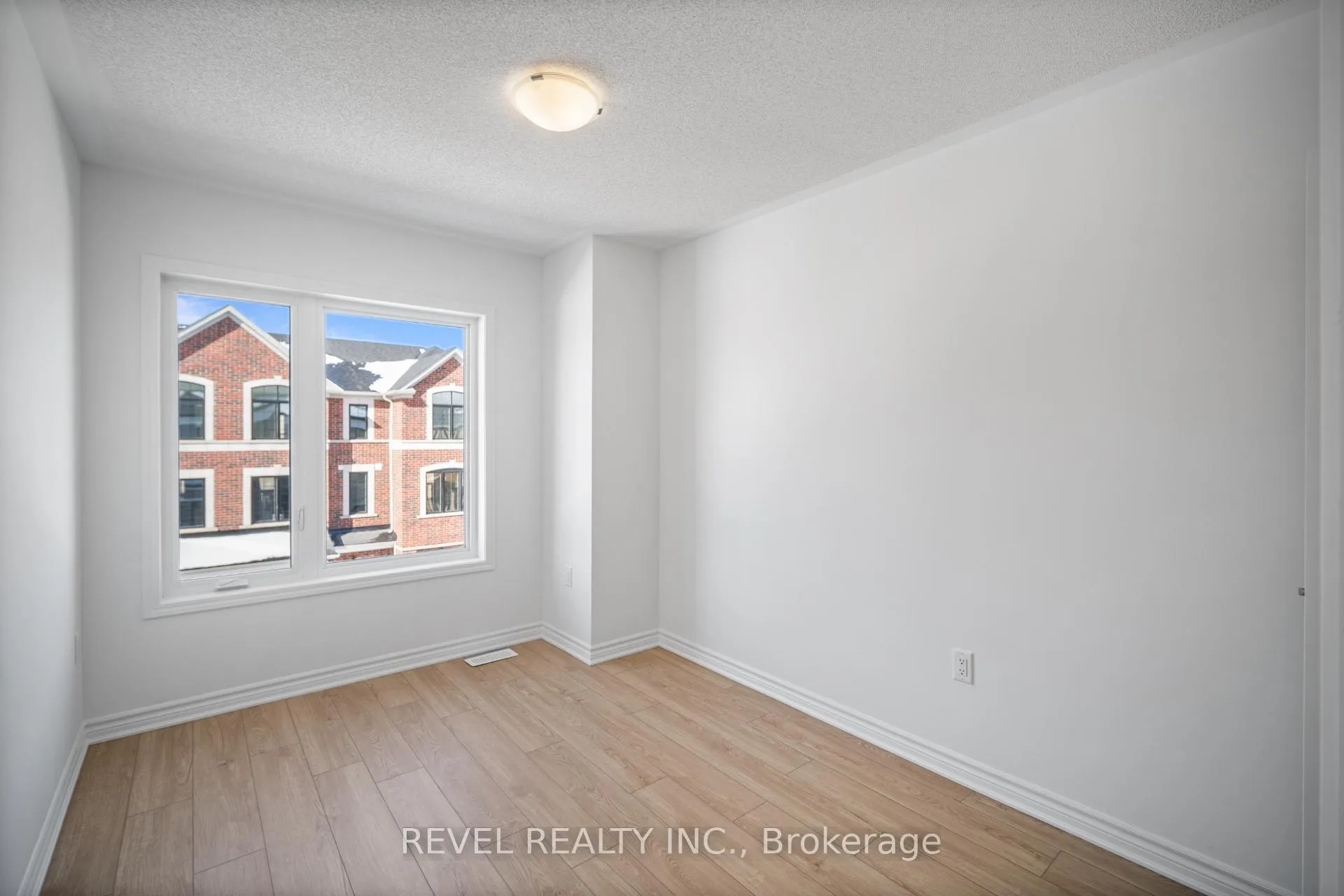 Photo 33 of 15 Yellow Rail Crescent, Brampton, Northwest Brampton — HOMEH