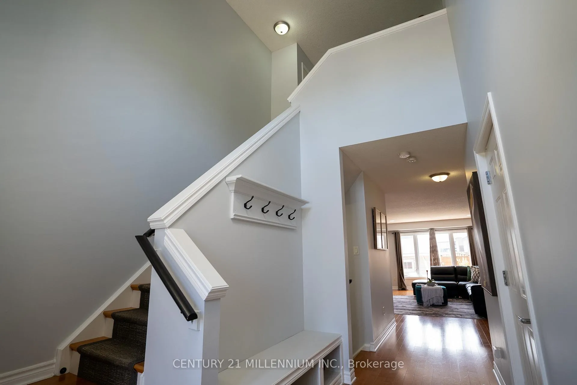 Photo 5 of 2427 Asima Drive, London, South U — HOMEH