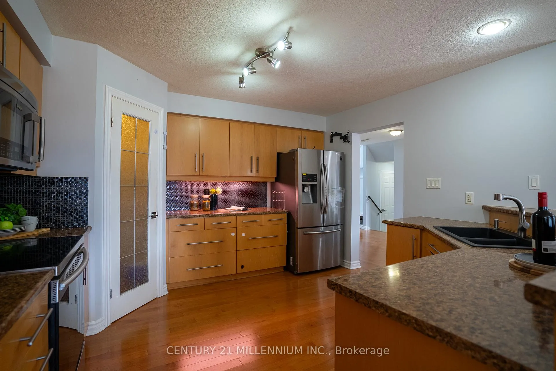 Photo 13 of 2427 Asima Drive, London, South U — HOMEH