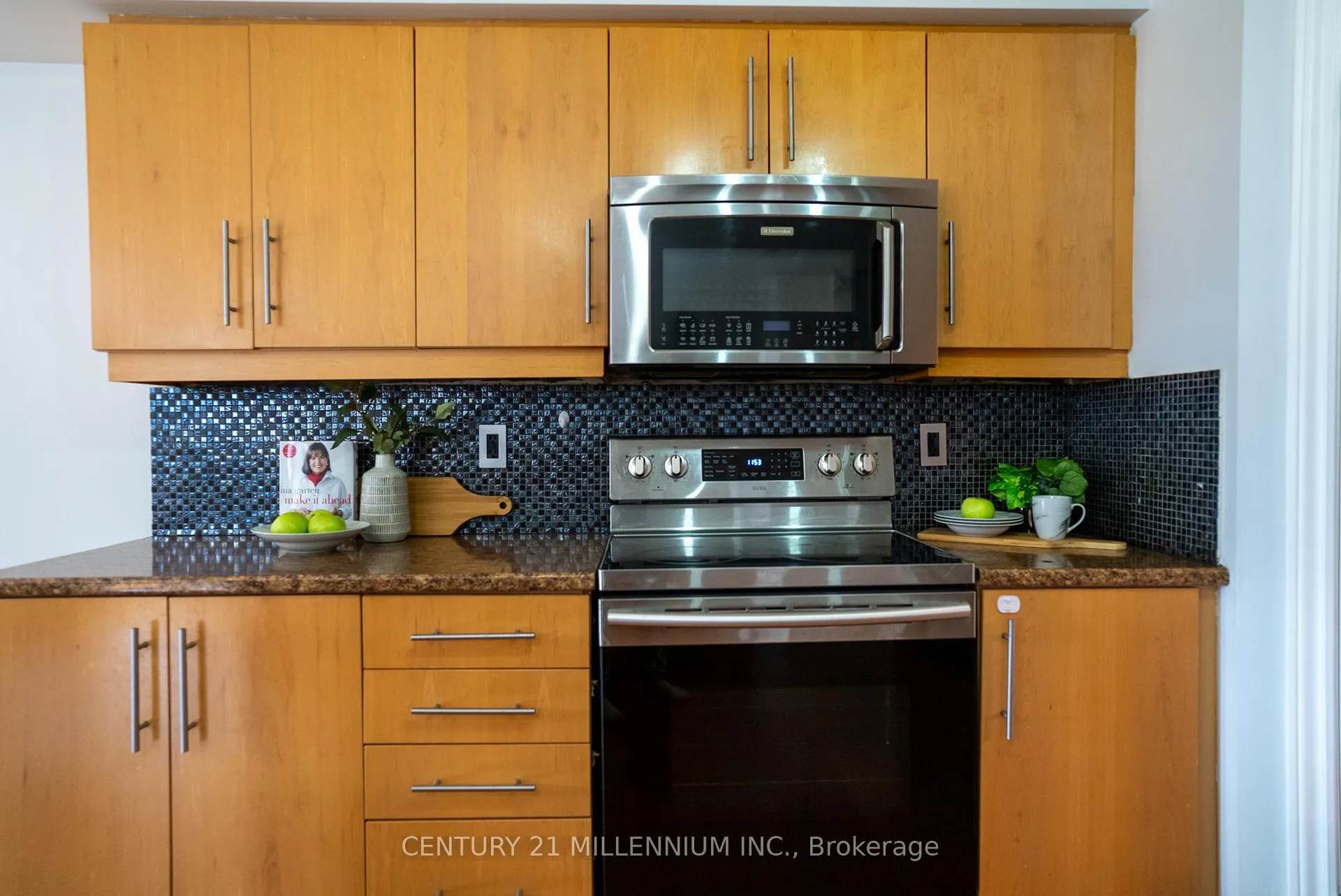 Photo 16 of 2427 Asima Drive, London, South U — HOMEH