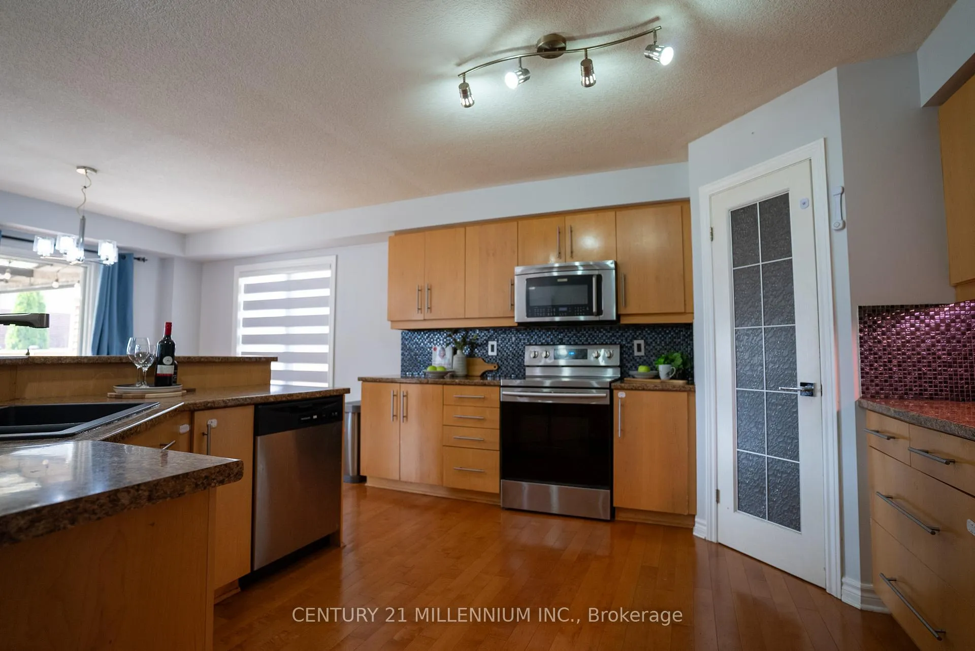 Photo 17 of 2427 Asima Drive, London, South U — HOMEH