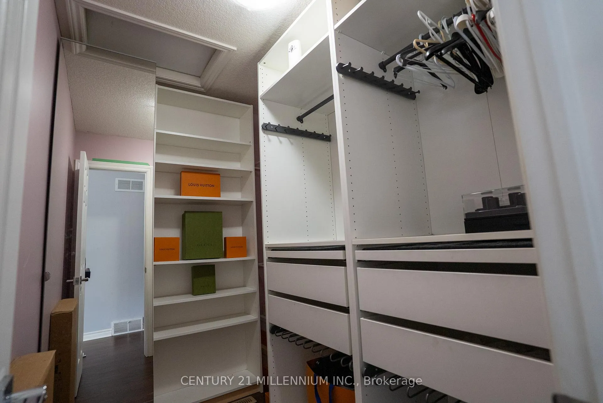 Photo 25 of 2427 Asima Drive, London, South U — HOMEH