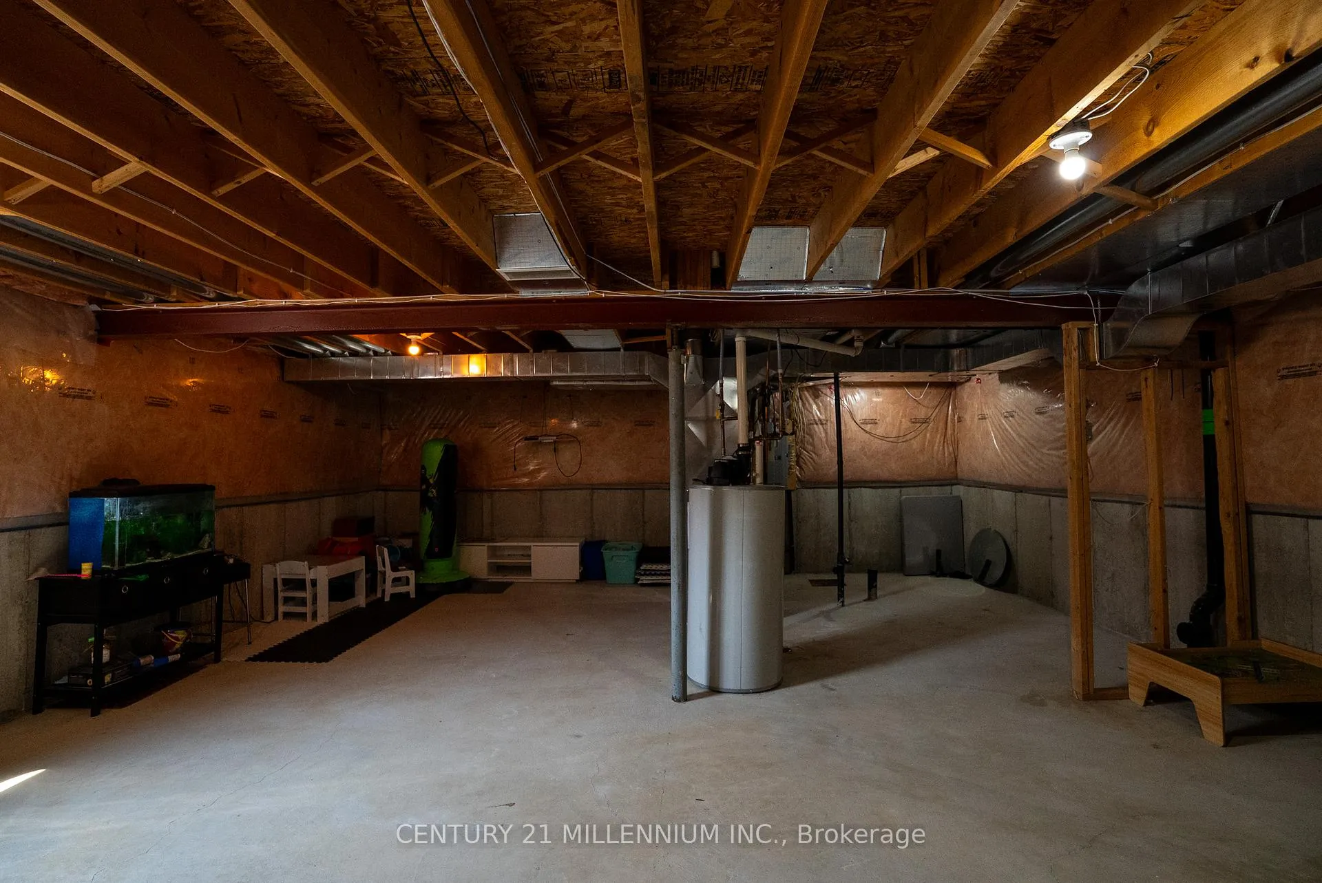 Photo 37 of 2427 Asima Drive, London, South U — HOMEH