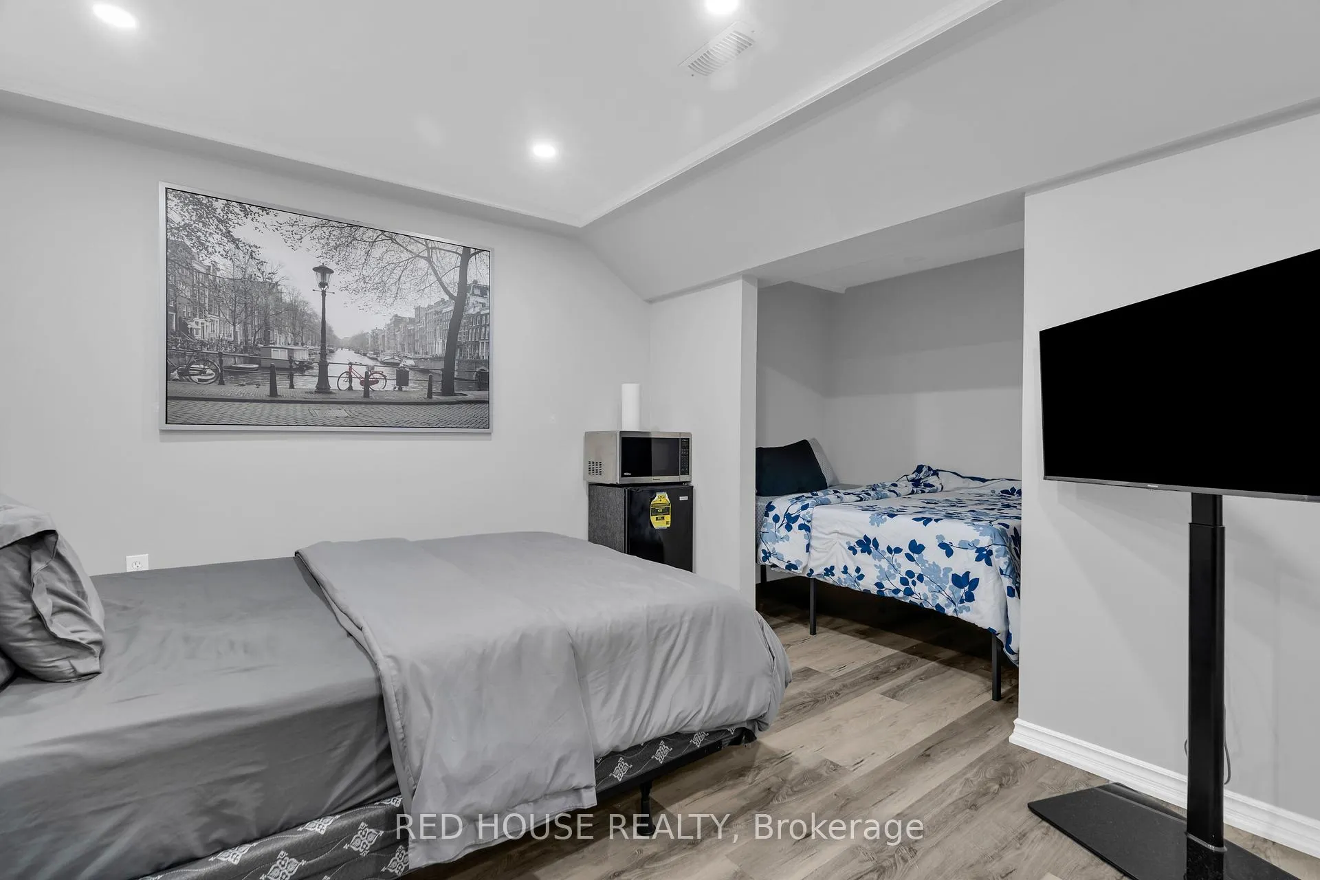 Photo 27 of Unit E30, 110 Activa Avenue, Kitchener — HOMEH