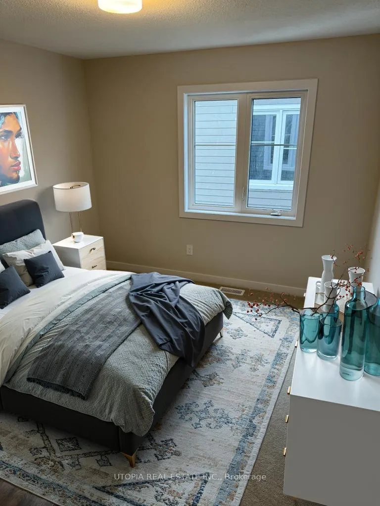 Photo 11 of 110 Hackamore Crescent, Ottawa, Goulbourn Twp From Franktown Rd/South To Rideau — HOMEH