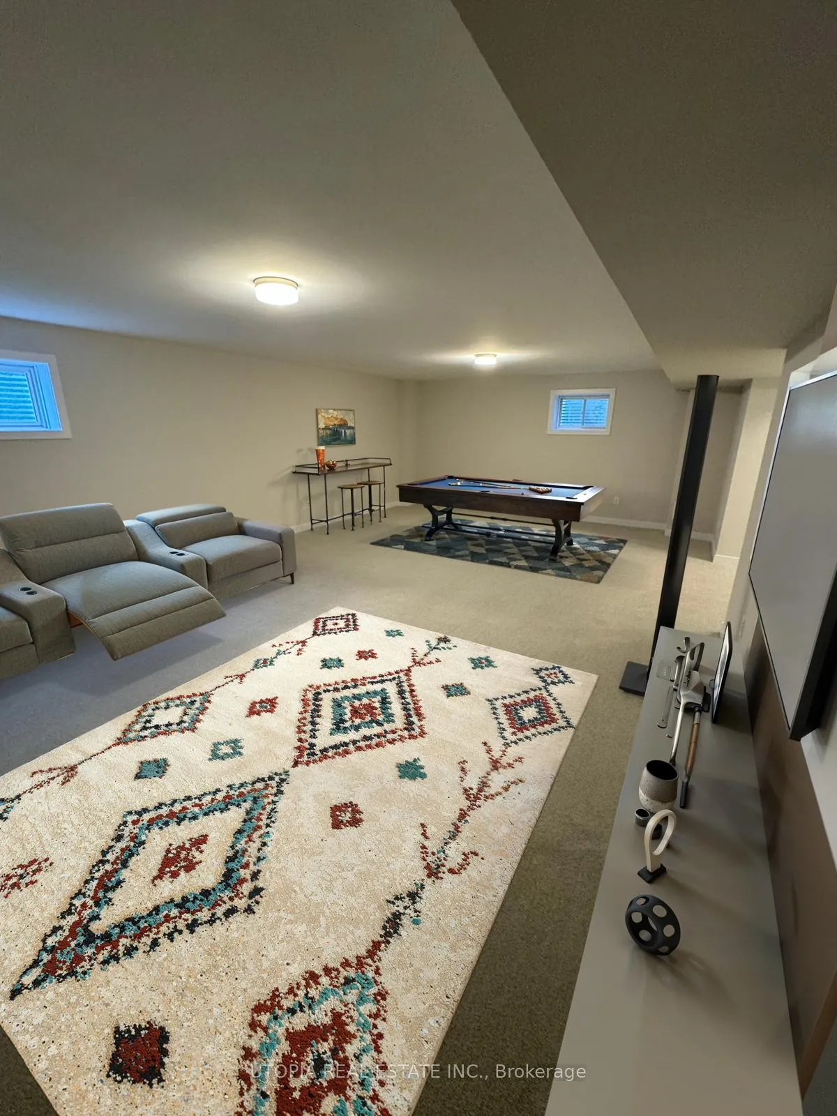 Photo 14 of 110 Hackamore Crescent, Ottawa, Goulbourn Twp From Franktown Rd/South To Rideau — HOMEH