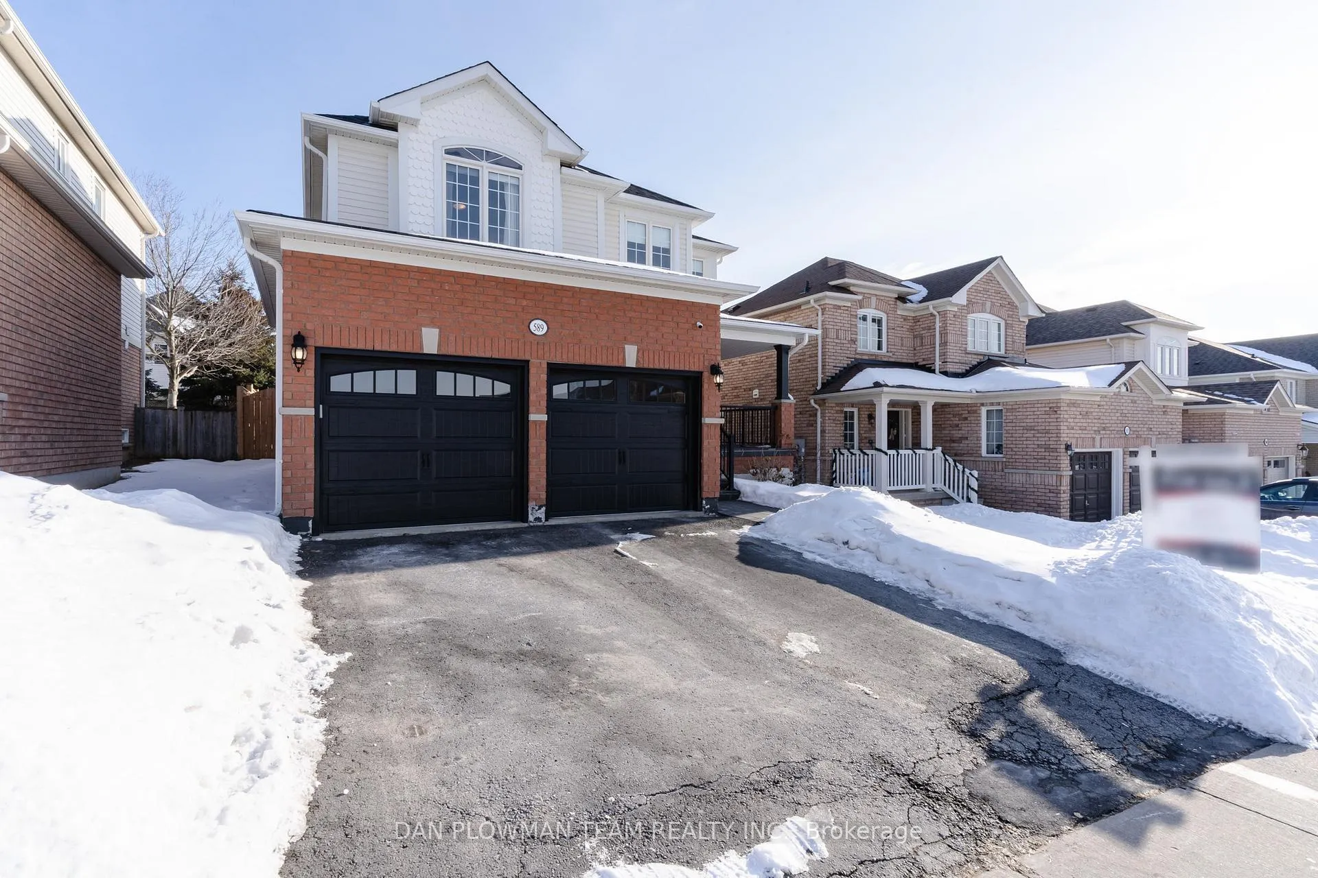 Photo 2 of 589 Greenhill Avenue, Oshawa, Samac — HOMEH