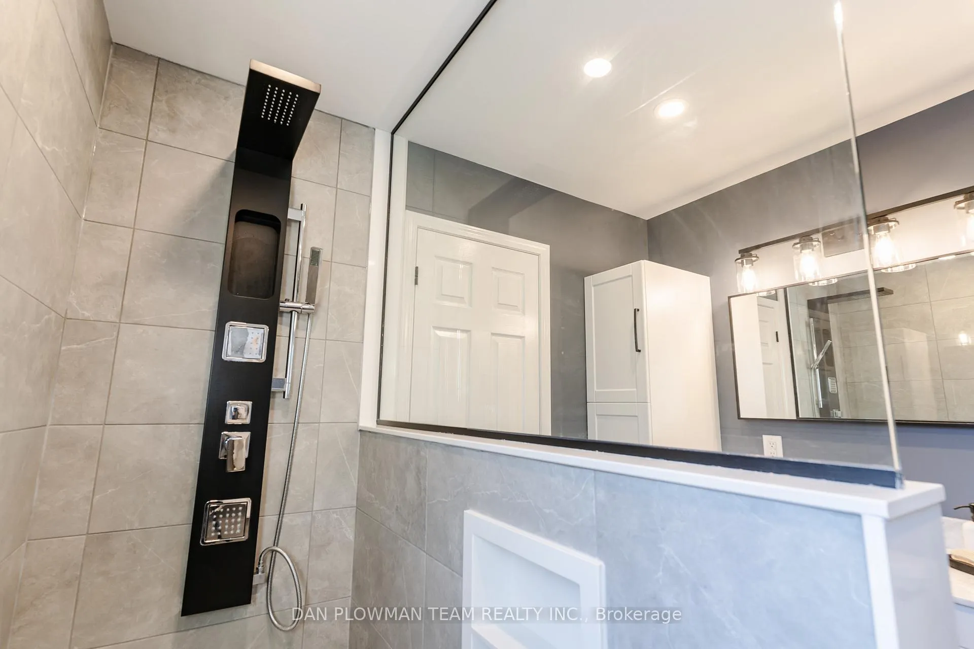 Photo 24 of 589 Greenhill Avenue, Oshawa, Samac — HOMEH