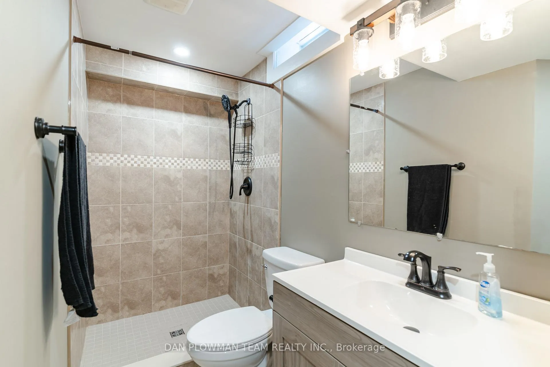Photo 36 of 589 Greenhill Avenue, Oshawa, Samac — HOMEH