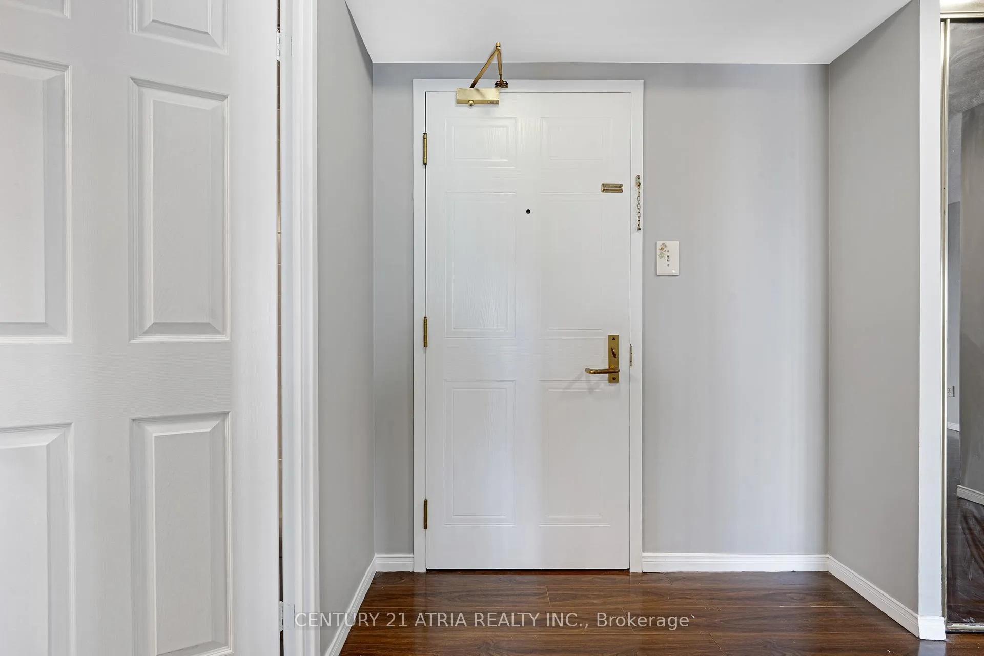 Photo 8 of Unit 1102, 265 Westcourt Place, Waterloo, Beechwood — HOMEH