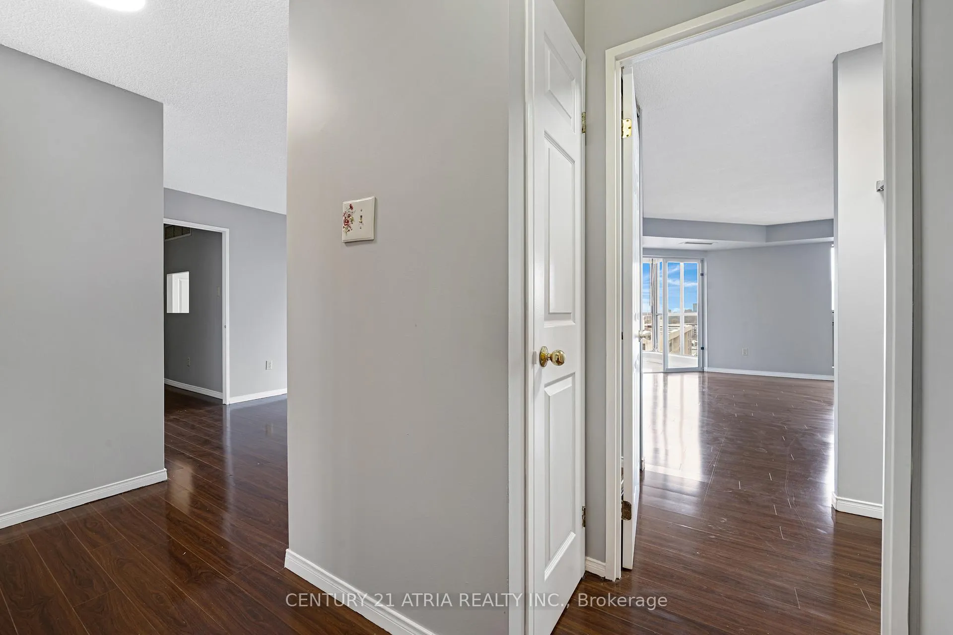 Photo 10 of Unit 1102, 265 Westcourt Place, Waterloo, Beechwood — HOMEH