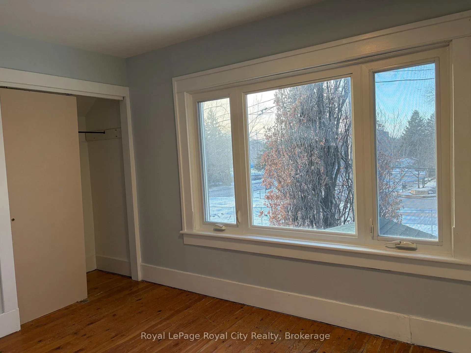 Photo 10 of 62 Powell Street W, Guelph, Exhibition Park — HOMEH