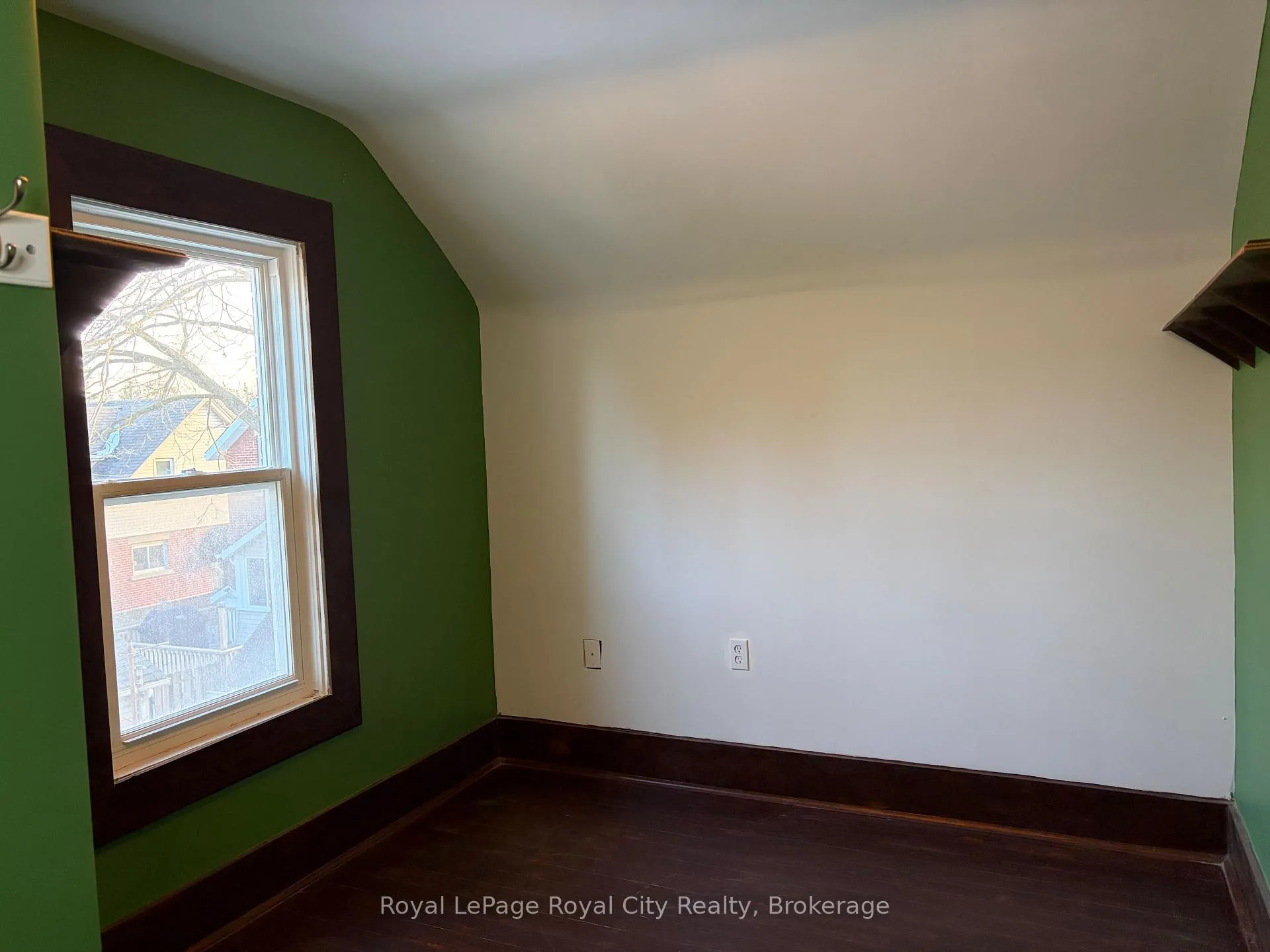 Photo 12 of 62 Powell Street W, Guelph, Exhibition Park — HOMEH