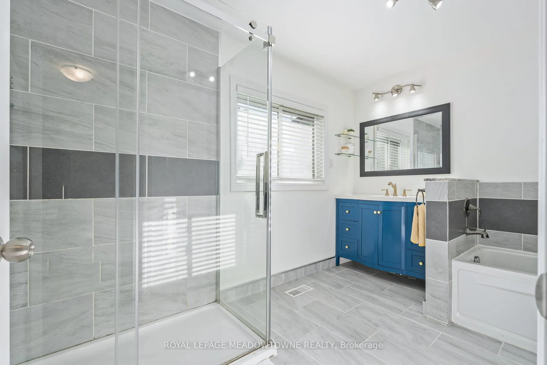 Photo 15 of 284 Ivon Avenue, Hamilton, Normanhurst — HOMEH