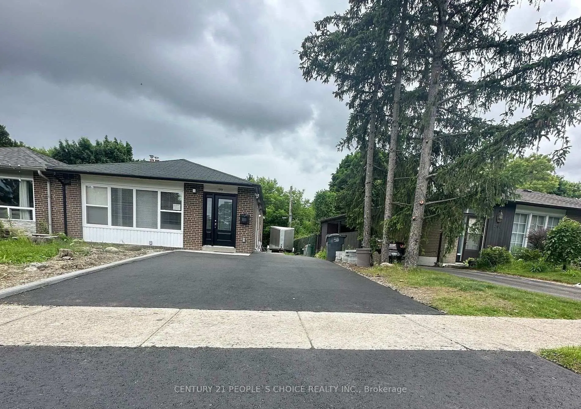 Front of Unit Unit 2, 199 Avondale Boulevard