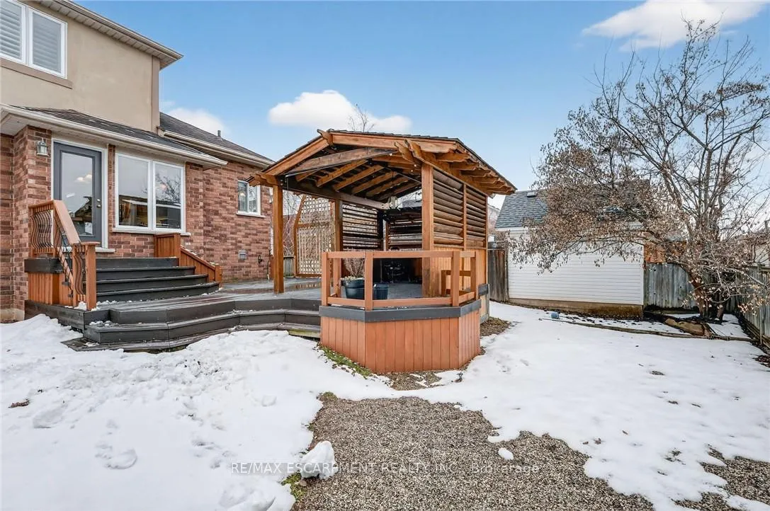 Photo 36 of 119 Dorchester Drive, Grimsby, Grimsby East — HOMEH