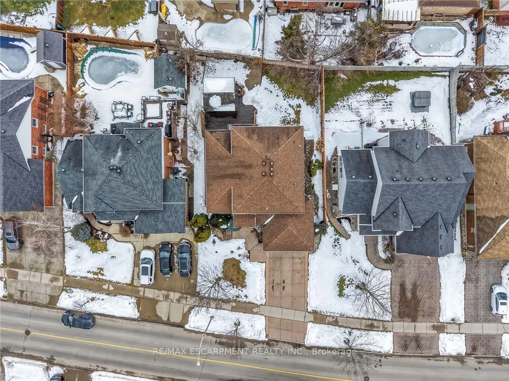 Photo 44 of 119 Dorchester Drive, Grimsby, Grimsby East — HOMEH