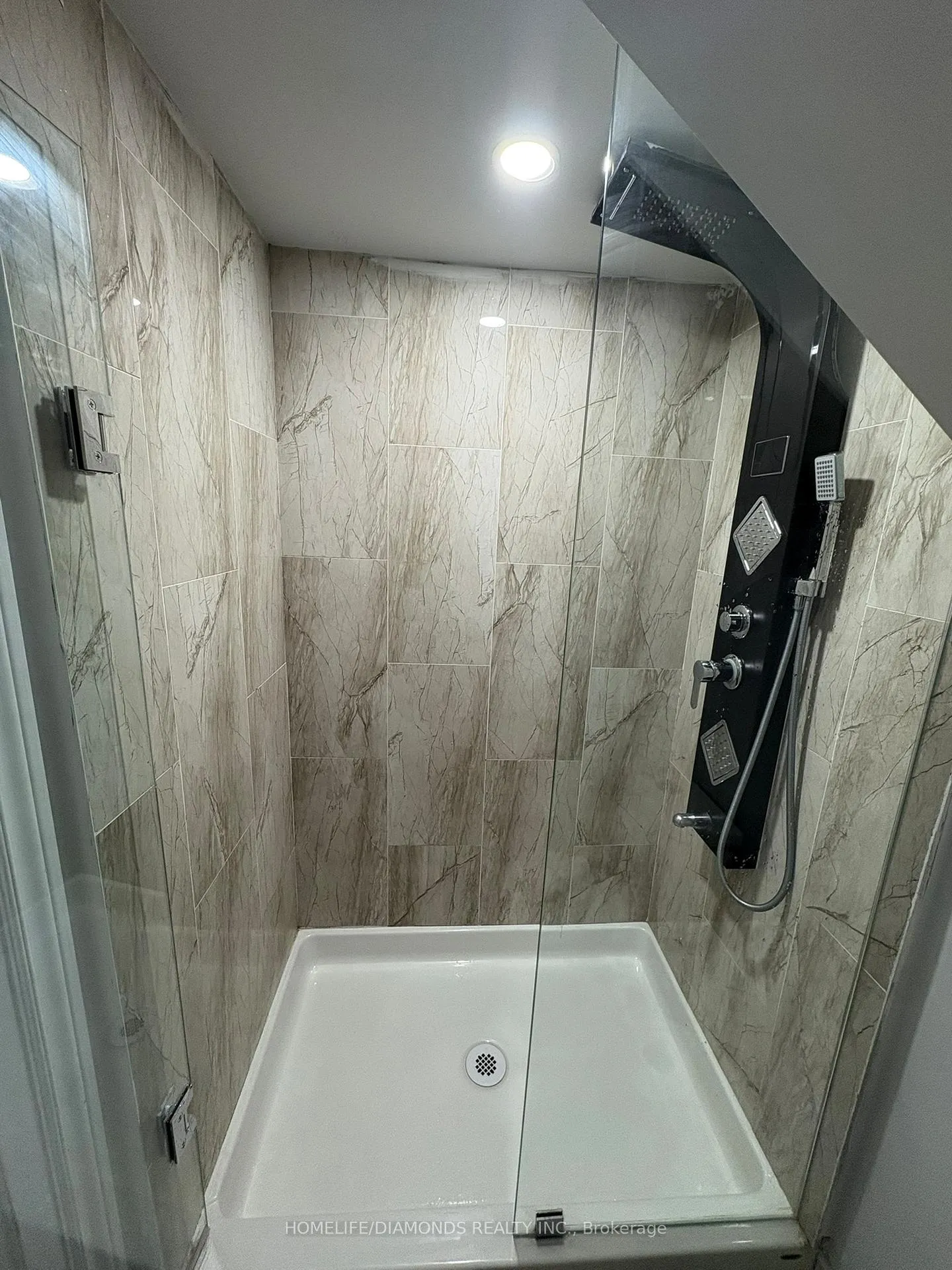 Photo 3 of Unit Lower, 111 Explorer Way, Thorold, Rolling Meadows — HOMEH