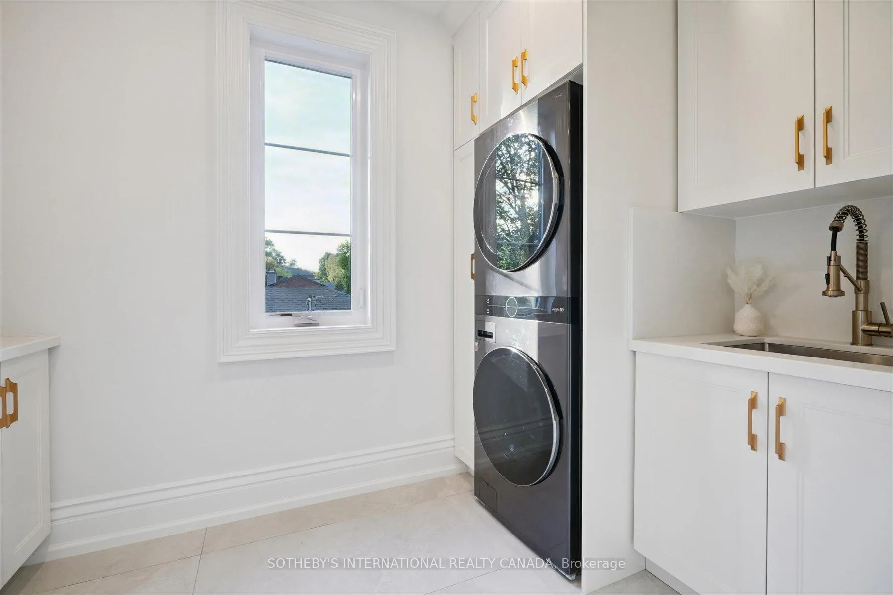 Photo 38 of 452 Rothesay Place, Burlington, Roseland — HOMEH