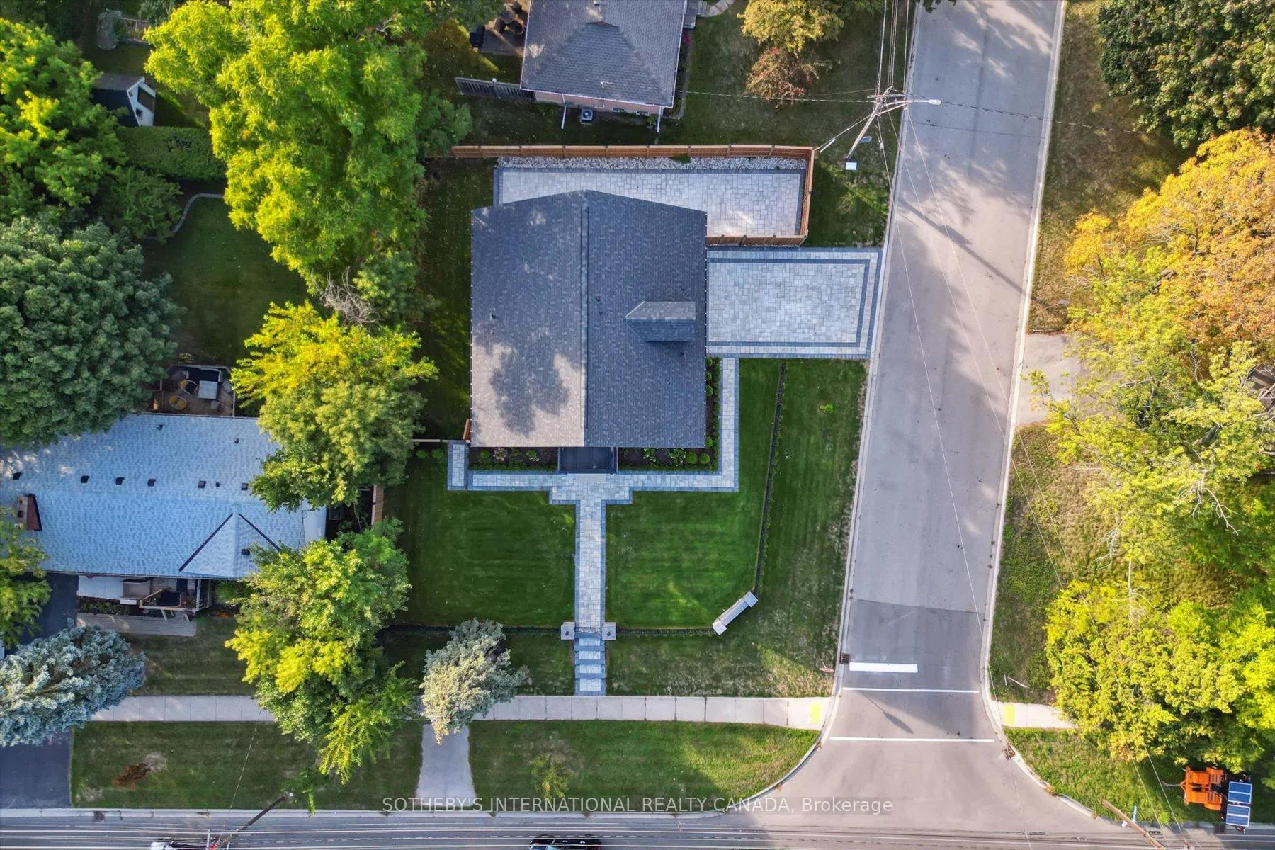 Photo 47 of 452 Rothesay Place, Burlington, Roseland — HOMEH