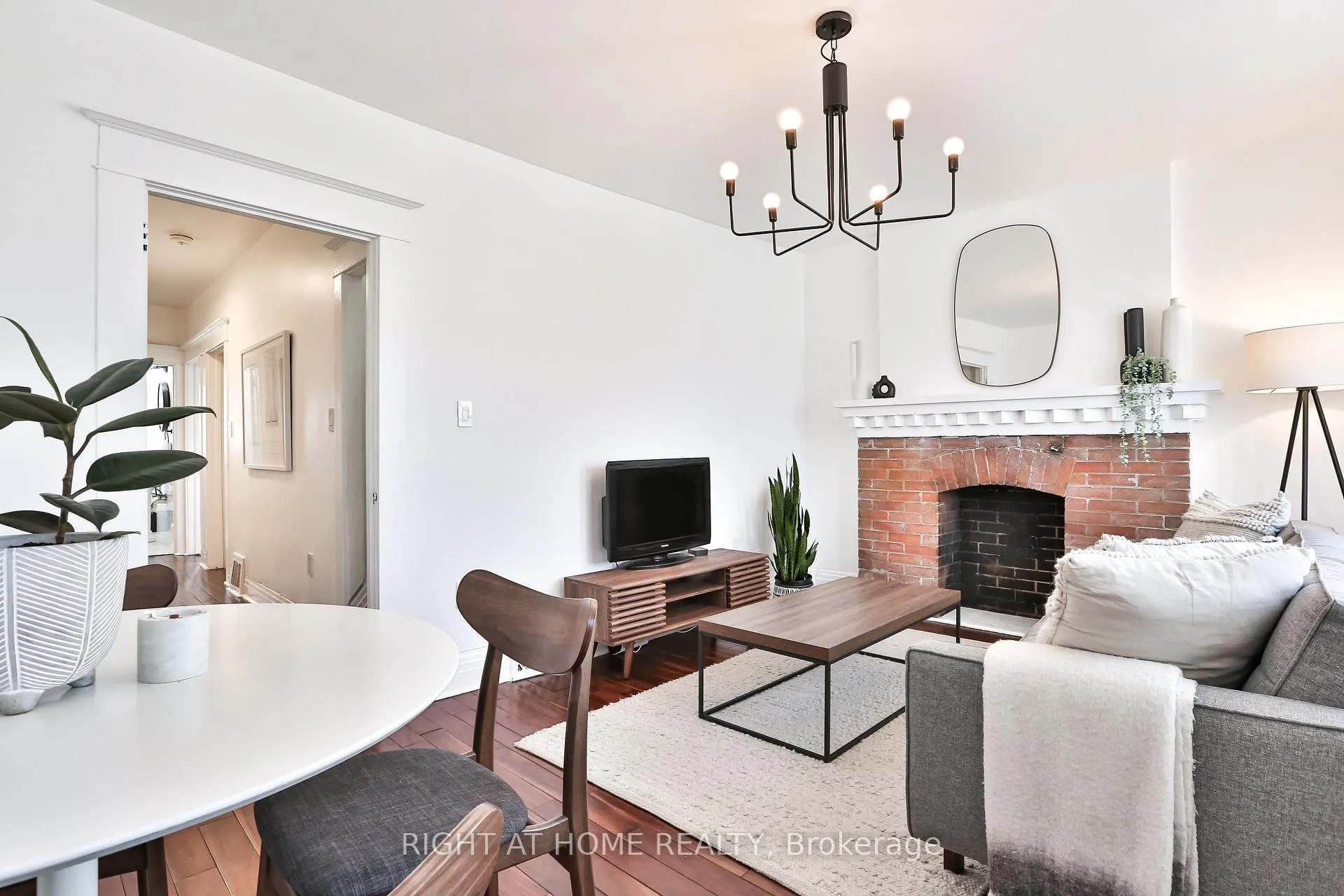 Photo 9 of 1365 Lansdowne Avenue, Toronto, Corso Italia-Davenport — HOMEH