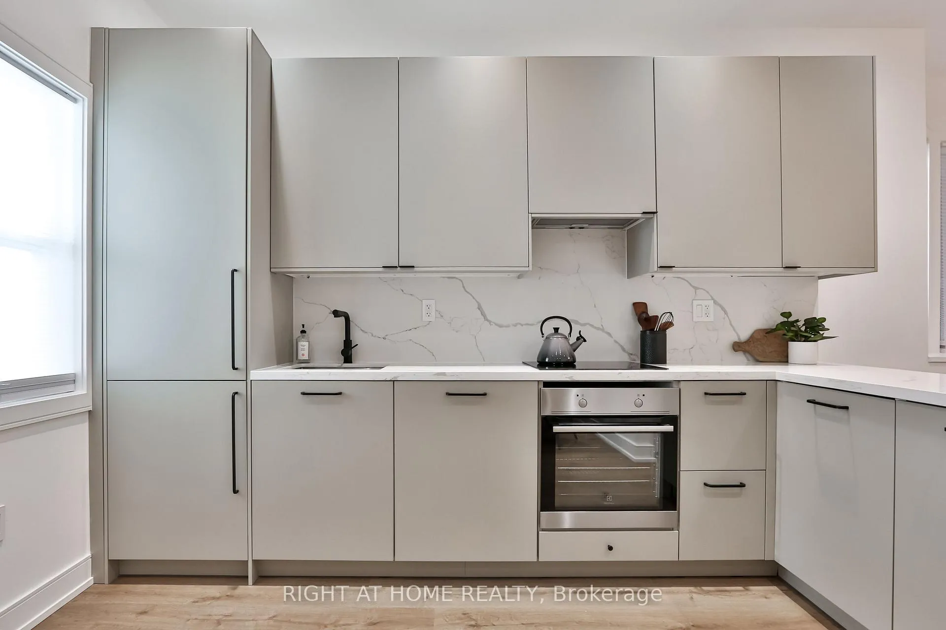 Photo 17 of 1365 Lansdowne Avenue, Toronto, Corso Italia-Davenport — HOMEH