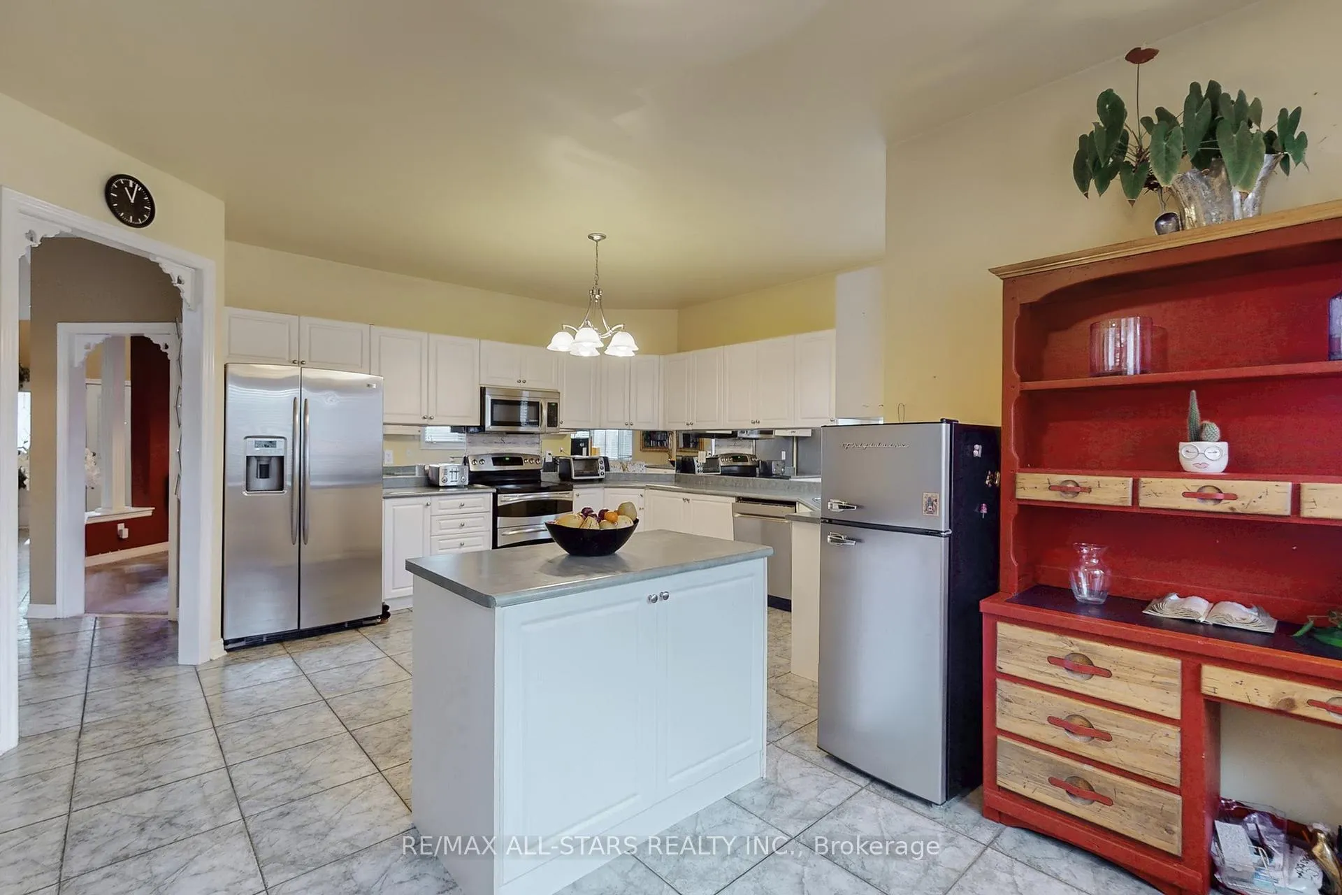 Photo 12 of 54 Bretton Circle, Markham, Rouge Fairways — HOMEH