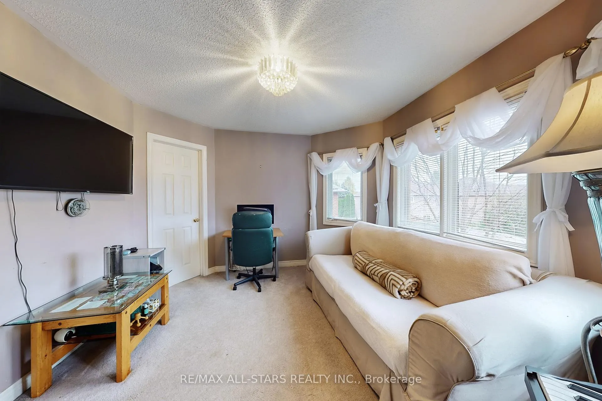 Photo 26 of 54 Bretton Circle, Markham, Rouge Fairways — HOMEH