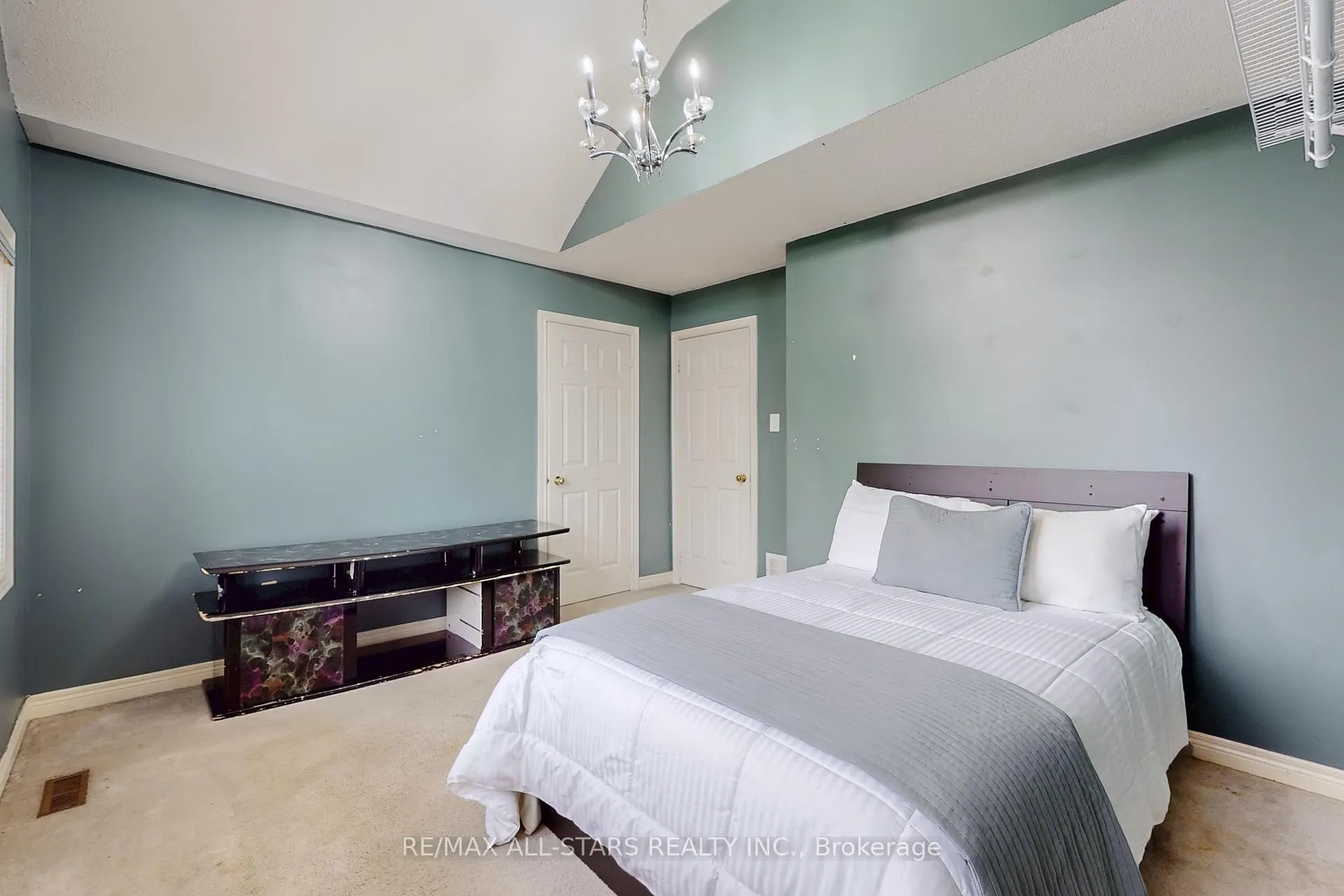 Photo 34 of 54 Bretton Circle, Markham, Rouge Fairways — HOMEH