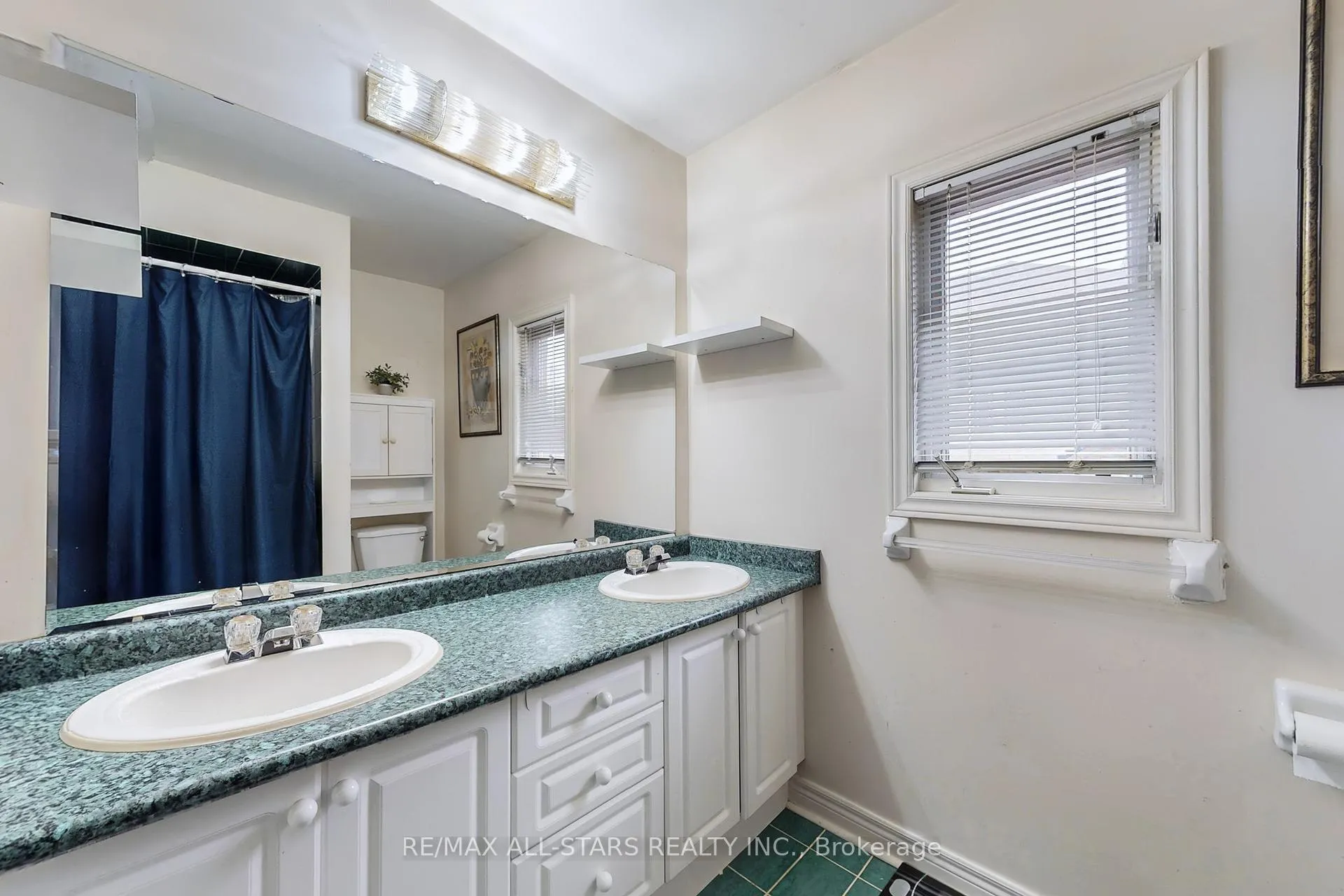 Photo 35 of 54 Bretton Circle, Markham, Rouge Fairways — HOMEH