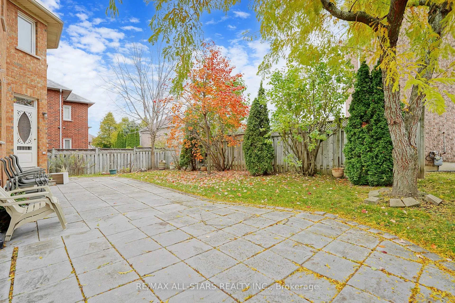 Photo 42 of 54 Bretton Circle, Markham, Rouge Fairways — HOMEH