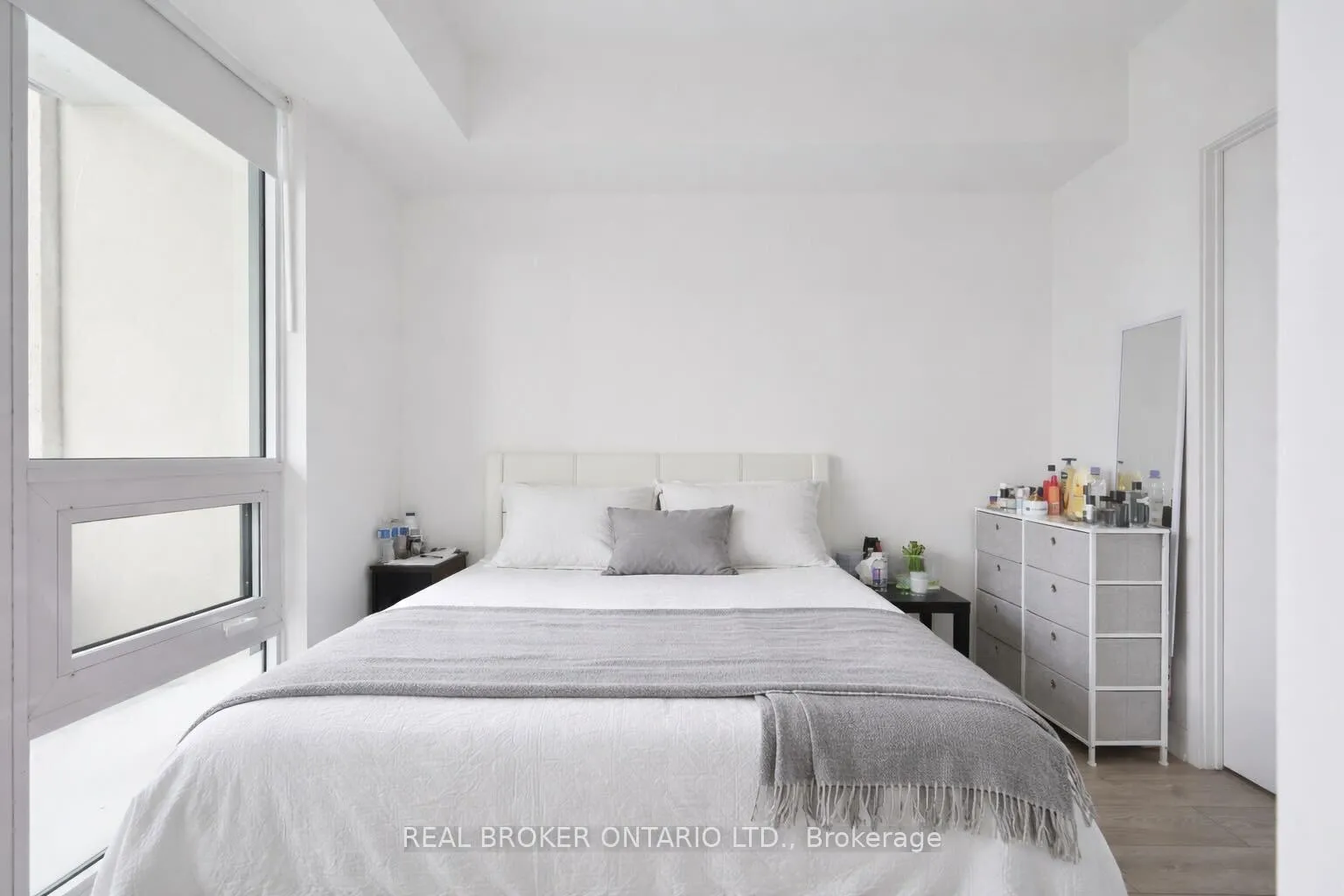 Photo 8 of Unit 2806, 108 Peter Street, Toronto, Waterfront Communities — HOMEH