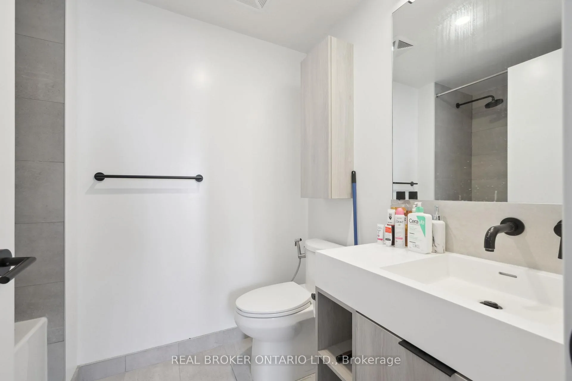 Photo 10 of Unit 2806, 108 Peter Street, Toronto, Waterfront Communities — HOMEH