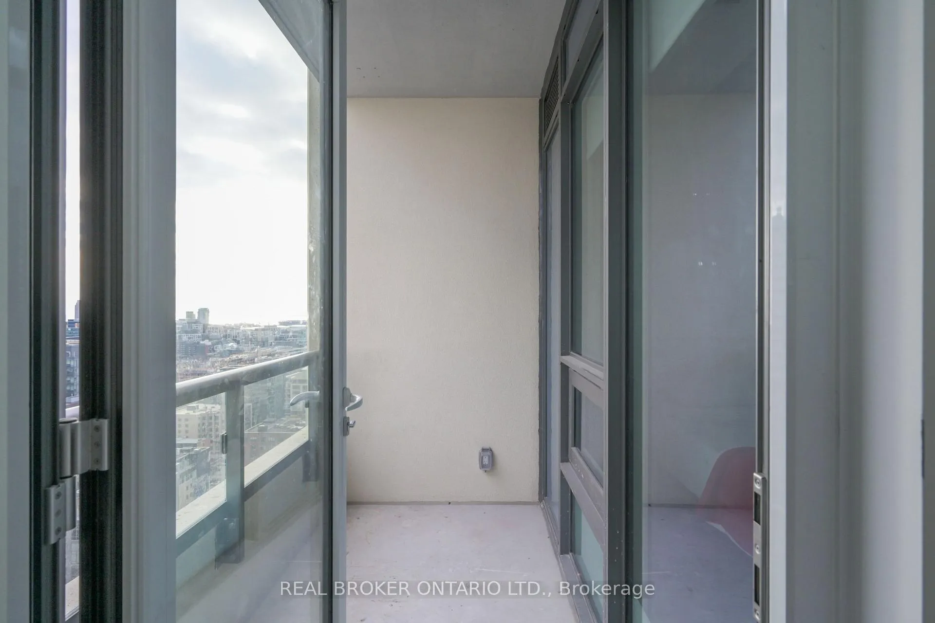 Photo 14 of Unit 2806, 108 Peter Street, Toronto, Waterfront Communities — HOMEH