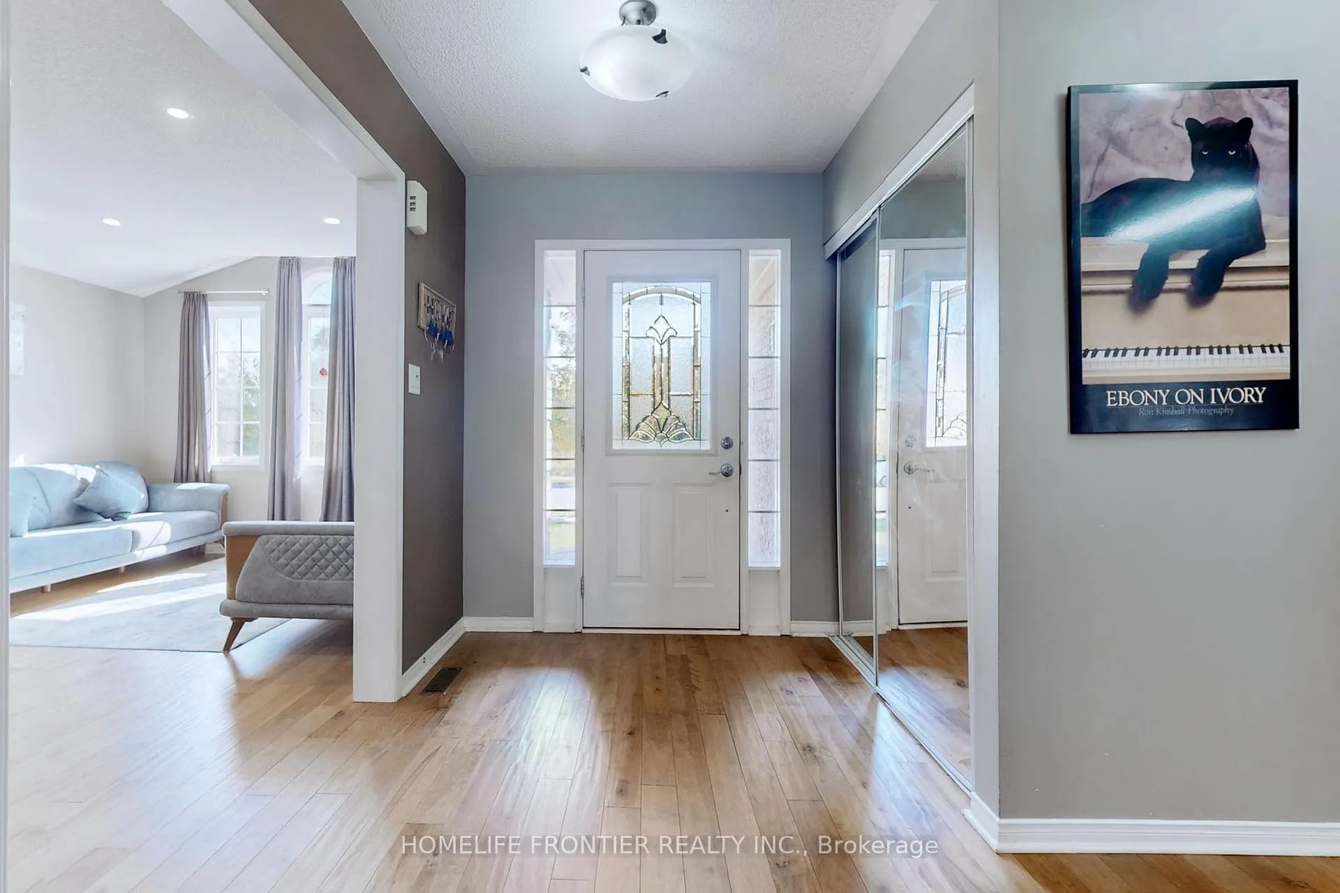 Photo 2 of 48 Patrick Drive S, Barrie, Painswick South — HOMEH