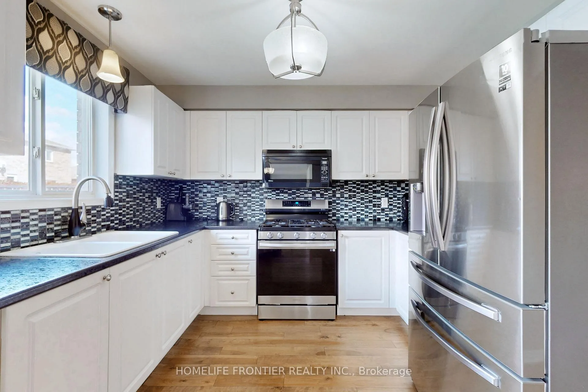 Photo 8 of 48 Patrick Drive S, Barrie, Painswick South — HOMEH