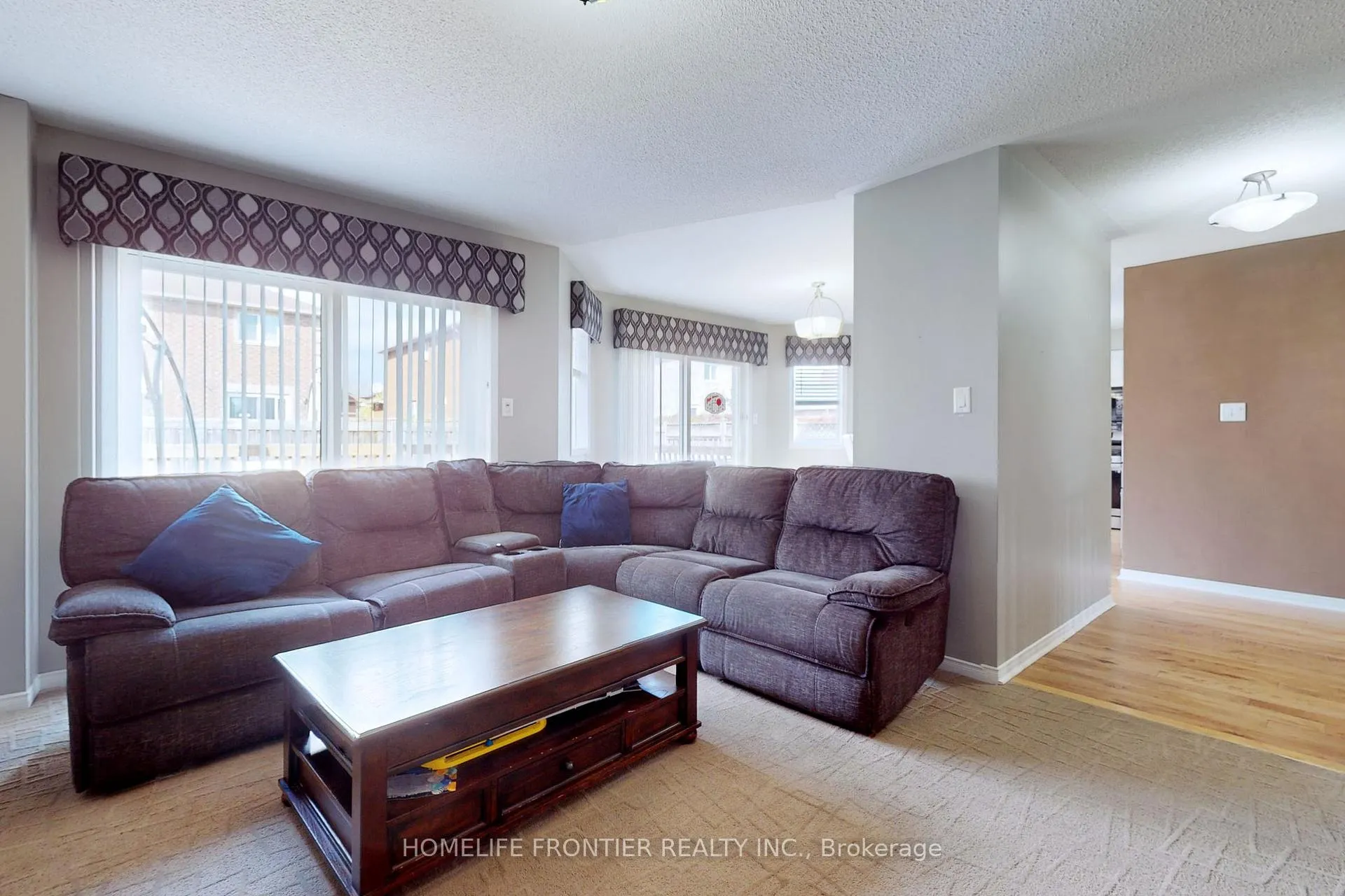 Photo 22 of 48 Patrick Drive S, Barrie, Painswick South — HOMEH