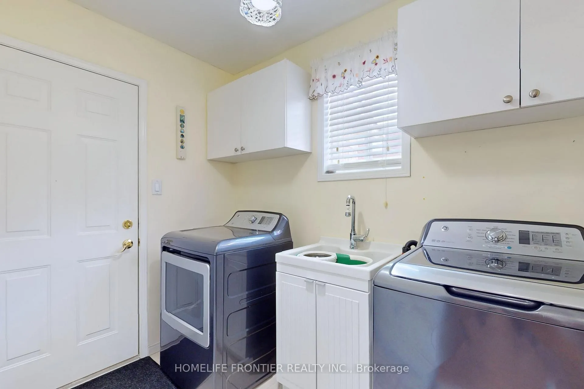 Photo 26 of 48 Patrick Drive S, Barrie, Painswick South — HOMEH